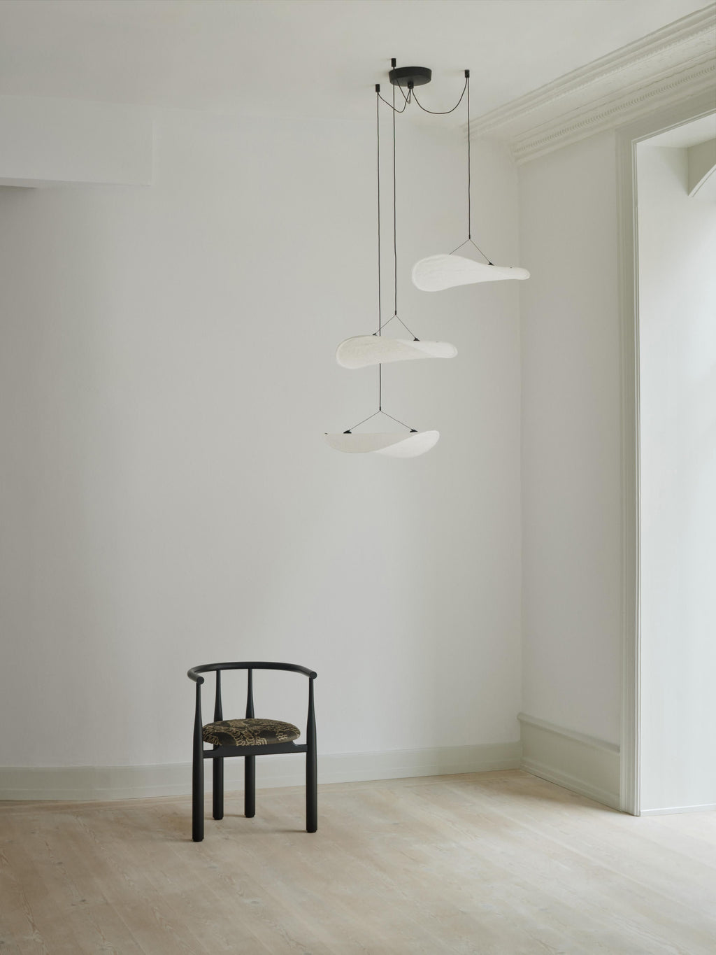 Tense Dimmable Cluster Pendant Light