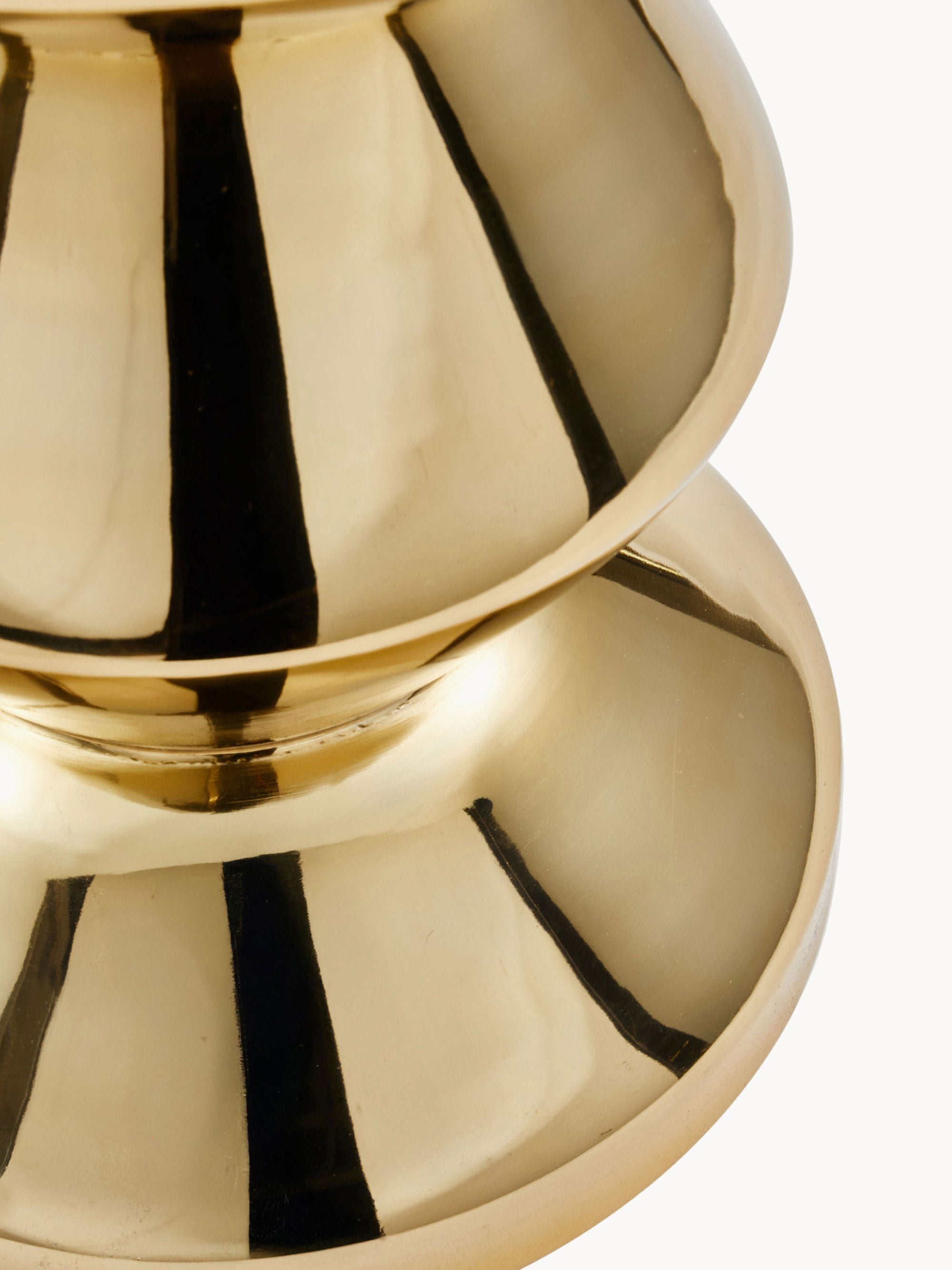 Zag Round Side Table Zig