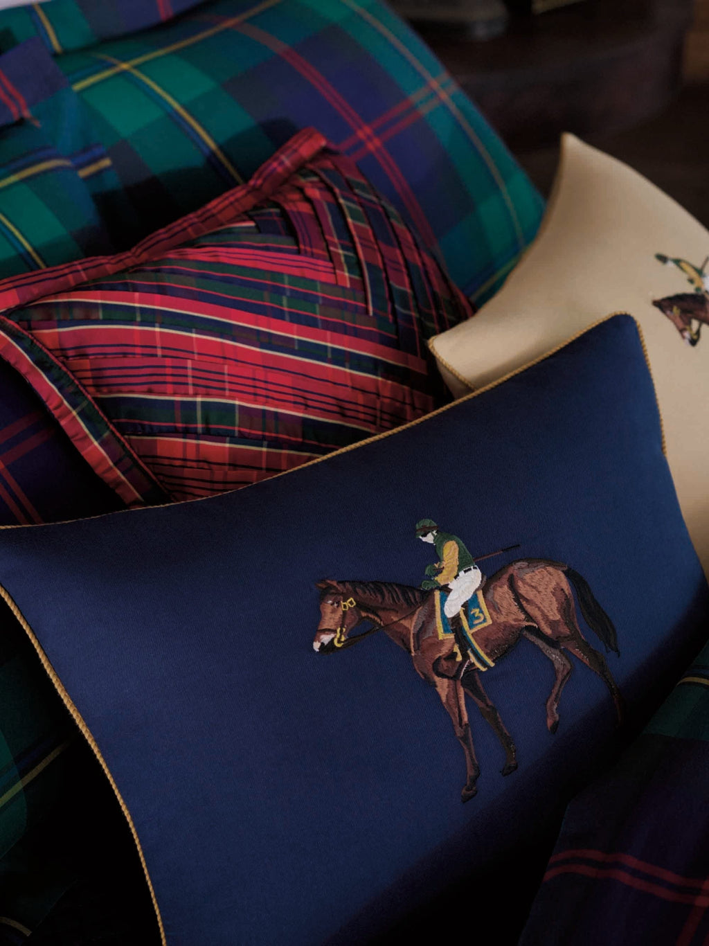 Gale Cushion
