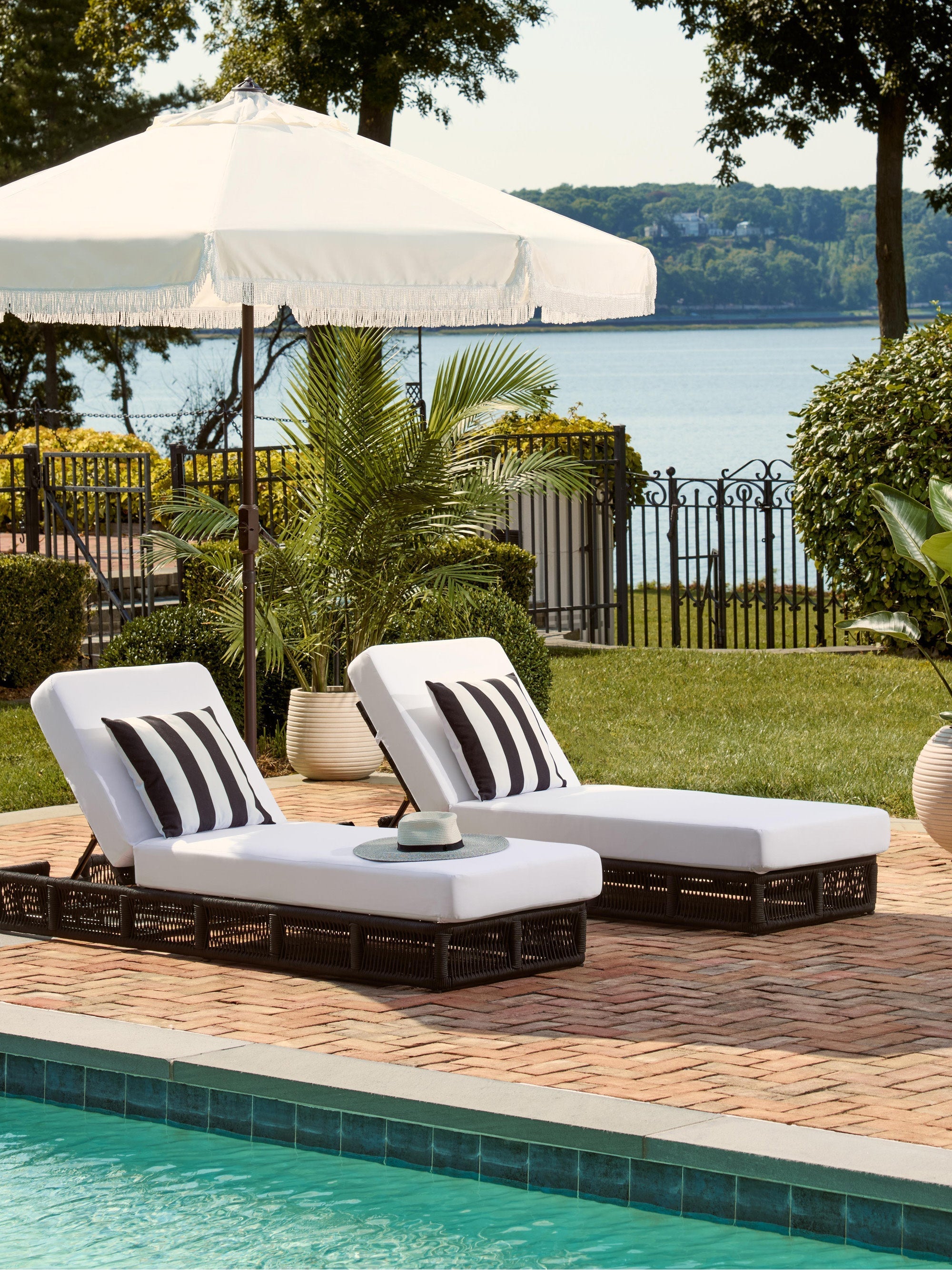 Gillian Sun Lounger