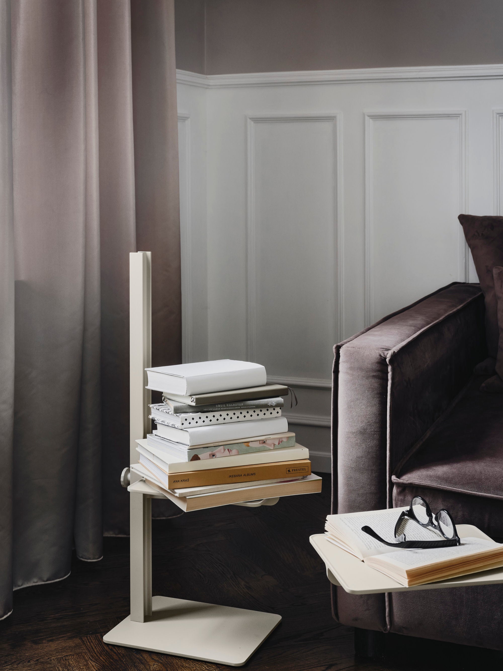 Museum Height-Adjustable Side Table