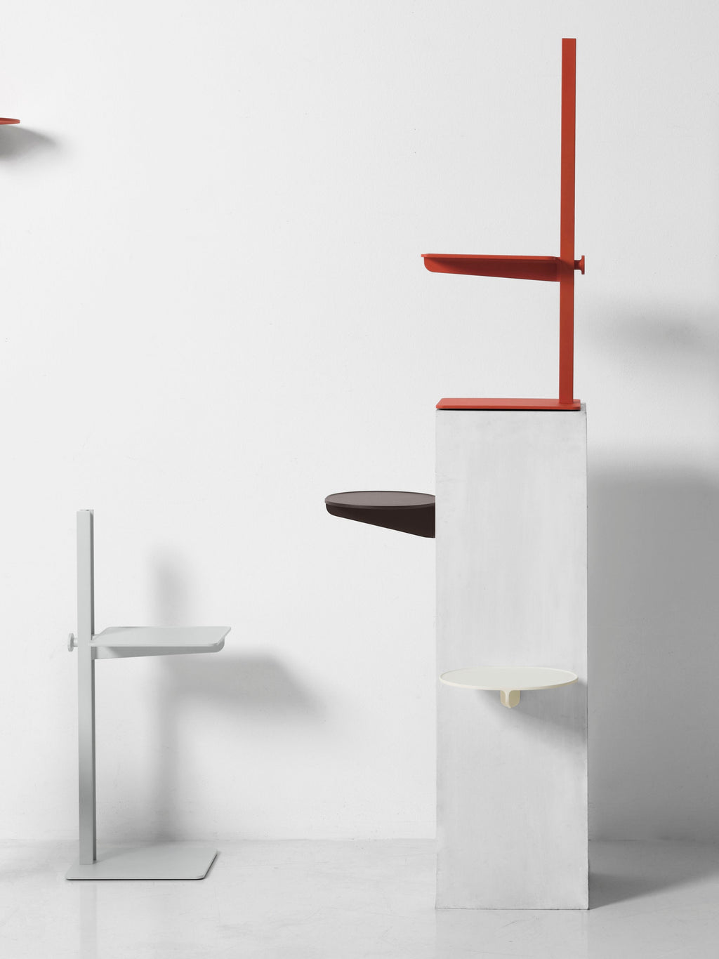Museum Height-Adjustable Side Table