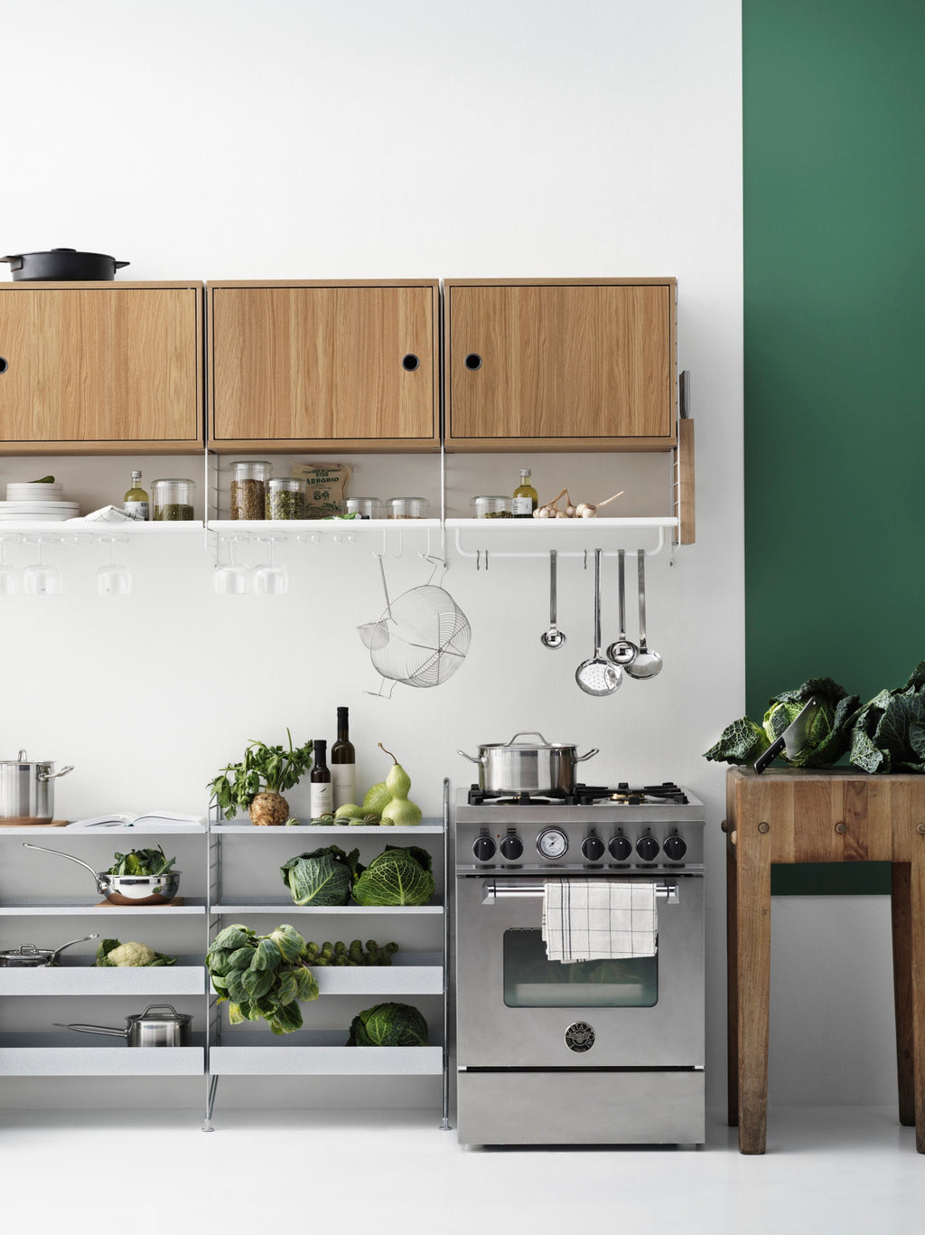 Cabinet String System with Swing Door, W 58 x D 30 cm