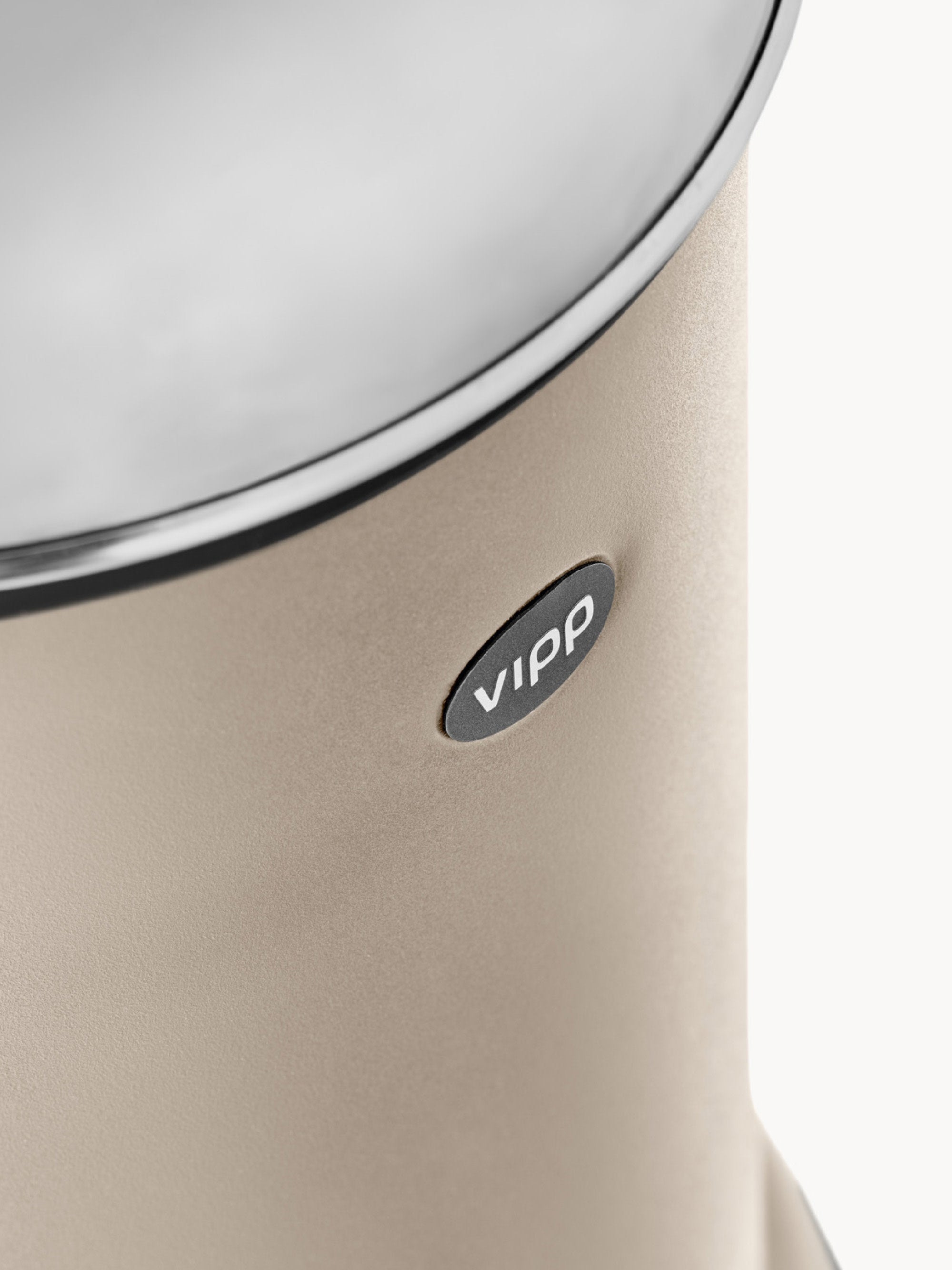 Vipp15 Waste Bin with Pedal Function