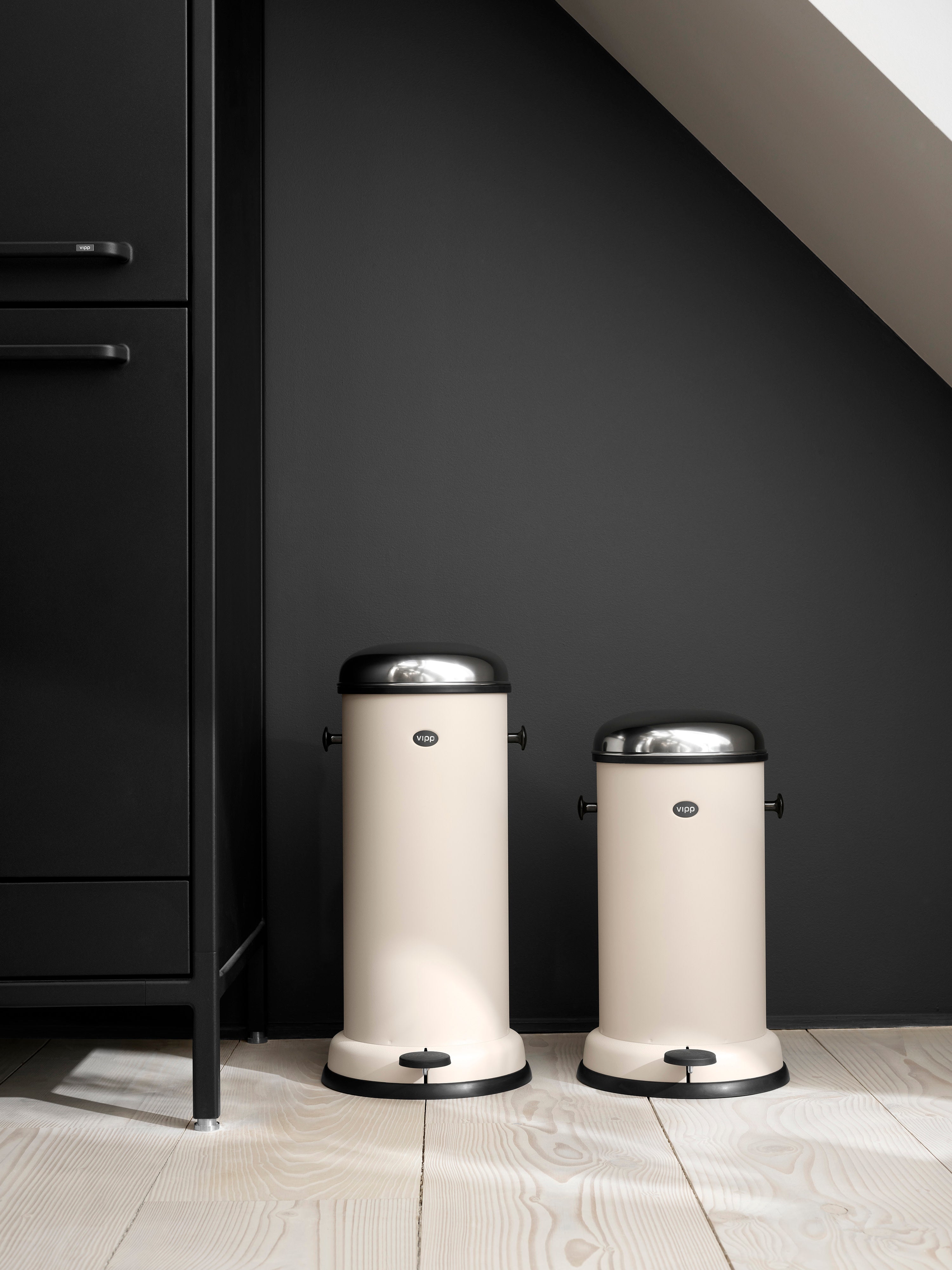 Vipp15 Waste Bin with Pedal Function
