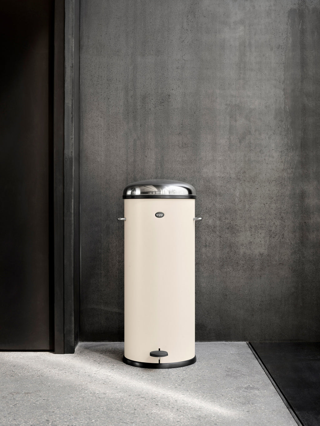 Vipp17 Waste Bin with Pedal Function