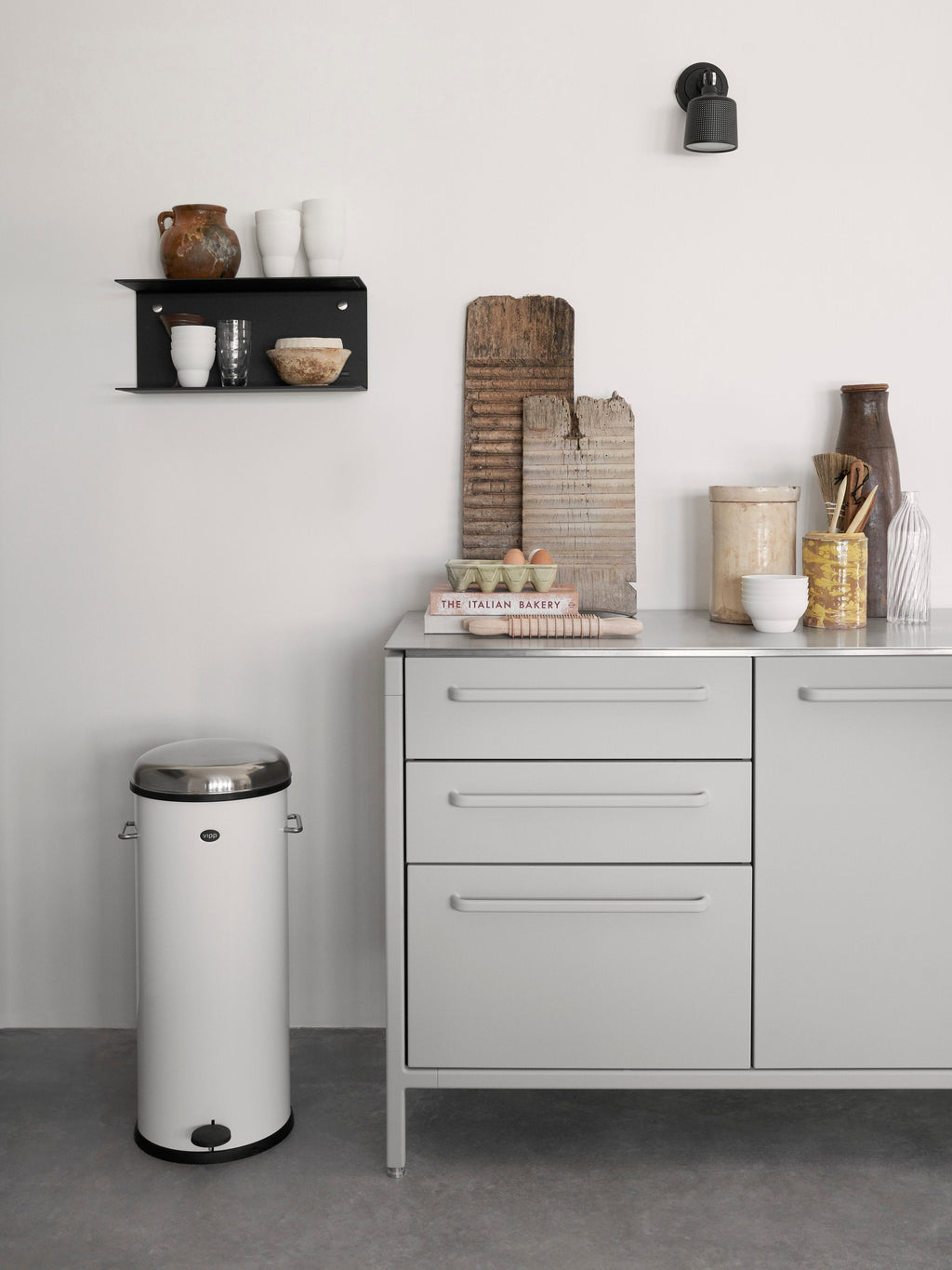 Vipp17 Waste Bin with Pedal Function