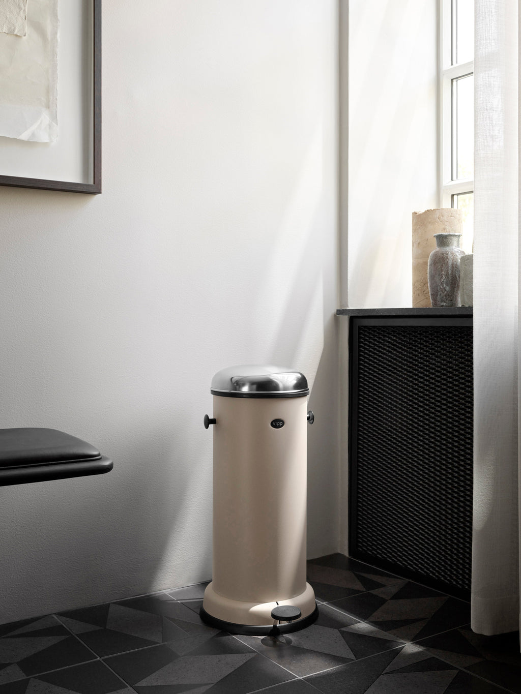Vipp16 Waste Bin with Pedal Function