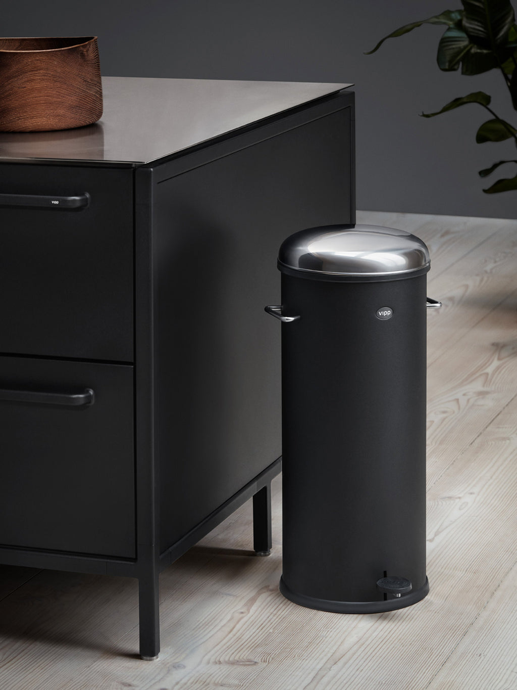Vipp17 Waste Bin with Pedal Function