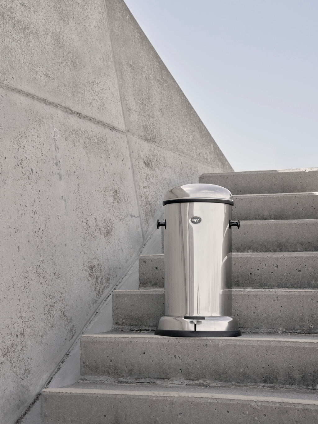 Vipp15 Waste Bin with Pedal Function