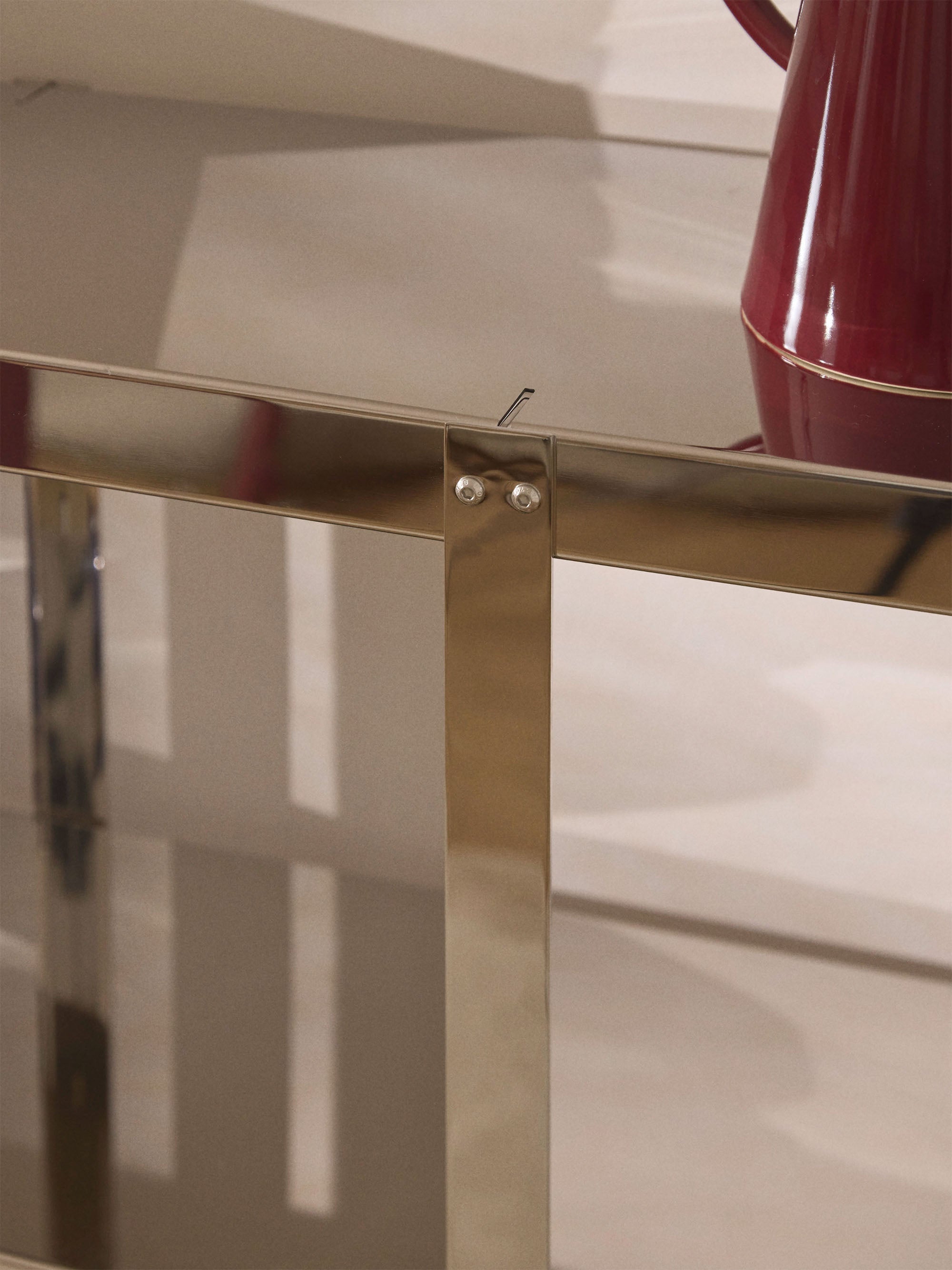 Vana Shelving Unit