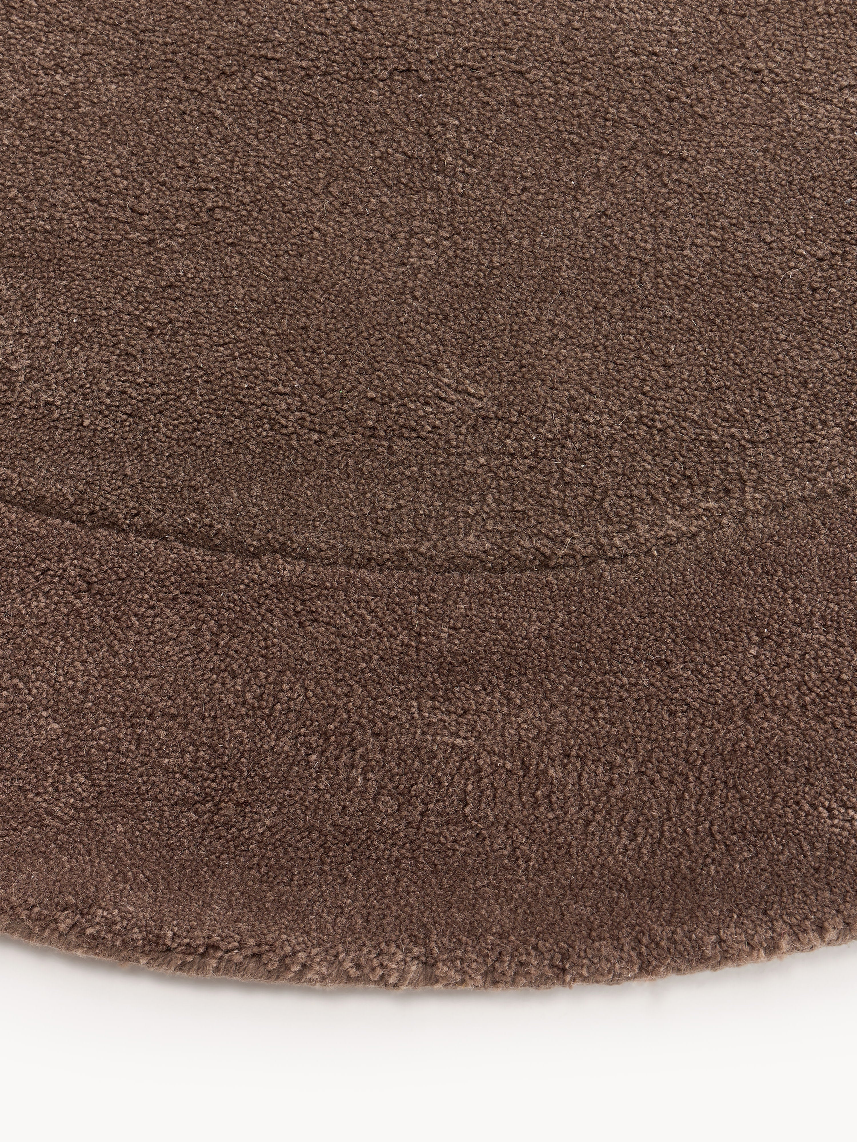 Kadey Organic-Shaped Hand-Tufted Wool Rug