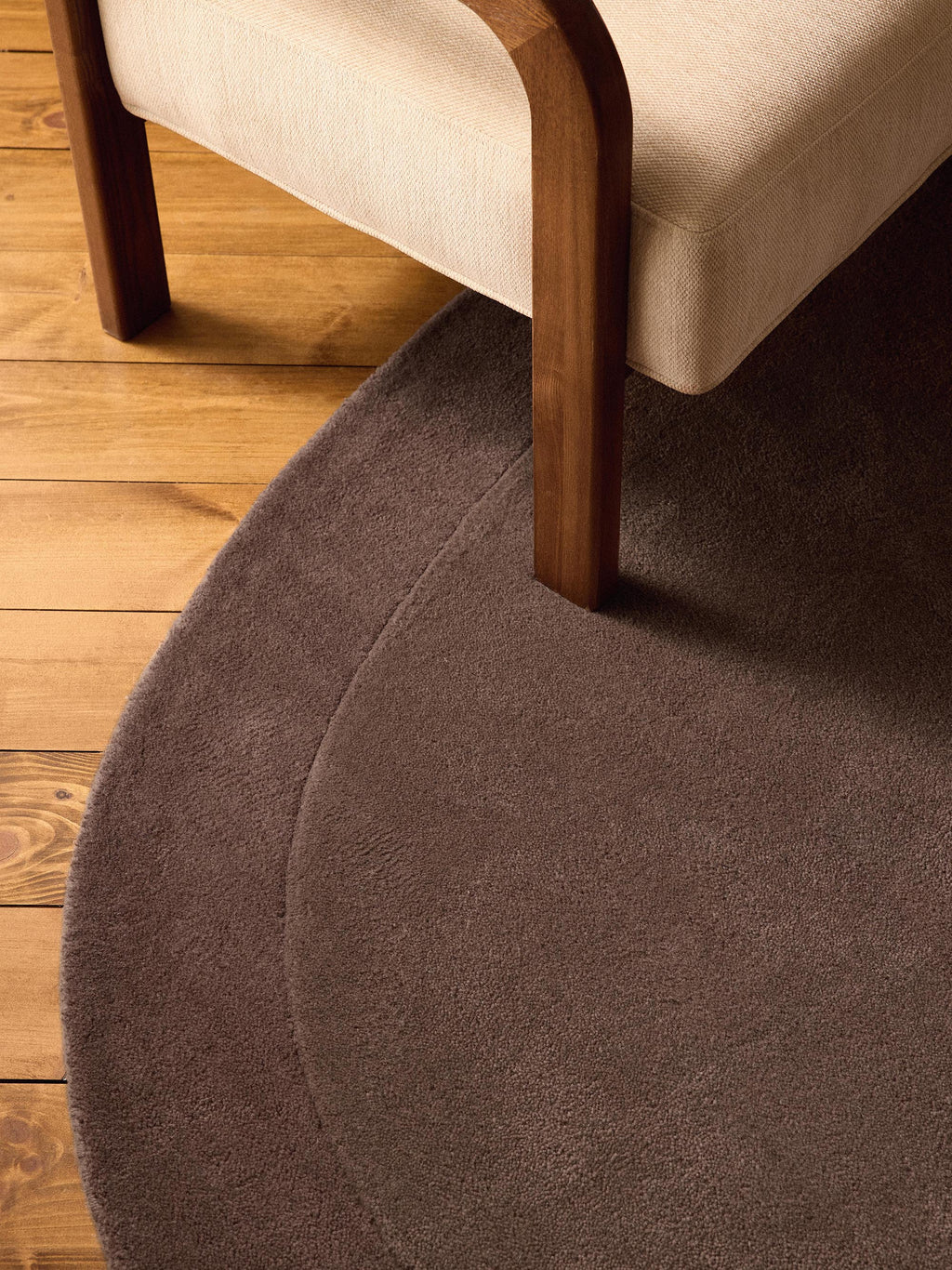 Kadey Organic-Shaped Hand-Tufted Wool Rug