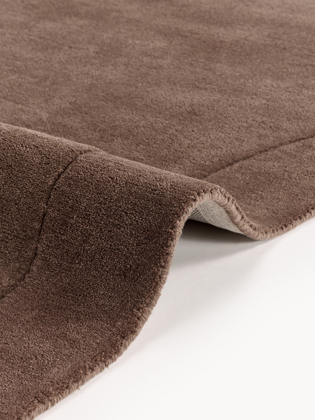 Kadey Organic-Shaped Hand-Tufted Wool Rug