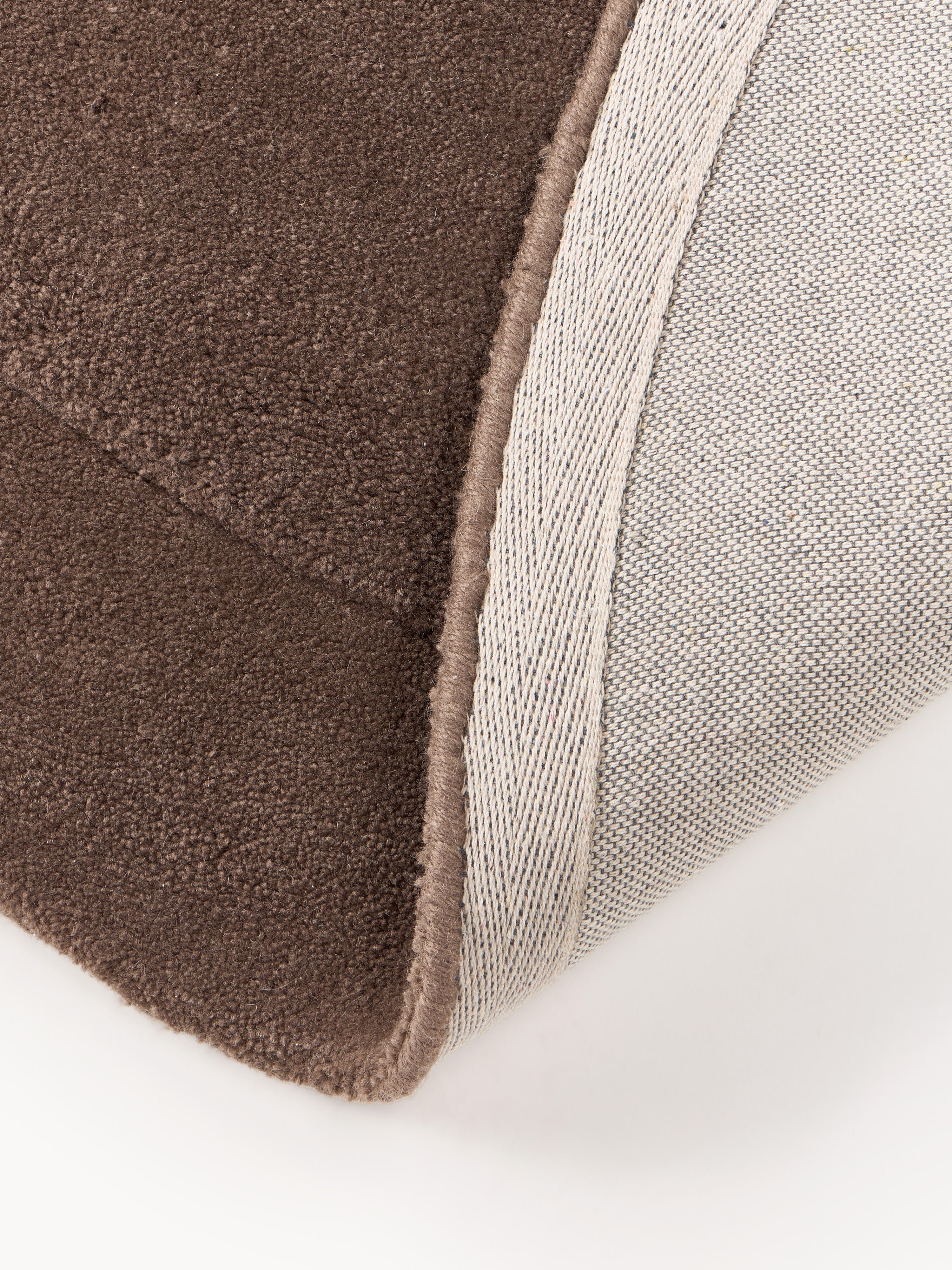 Kadey Organic-Shaped Hand-Tufted Wool Rug