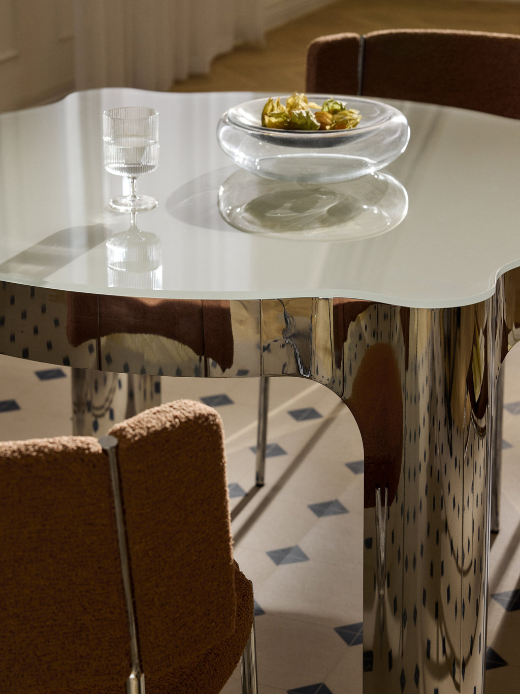 Georgia Round Dining Table with Glass Top, Ø 110 cm