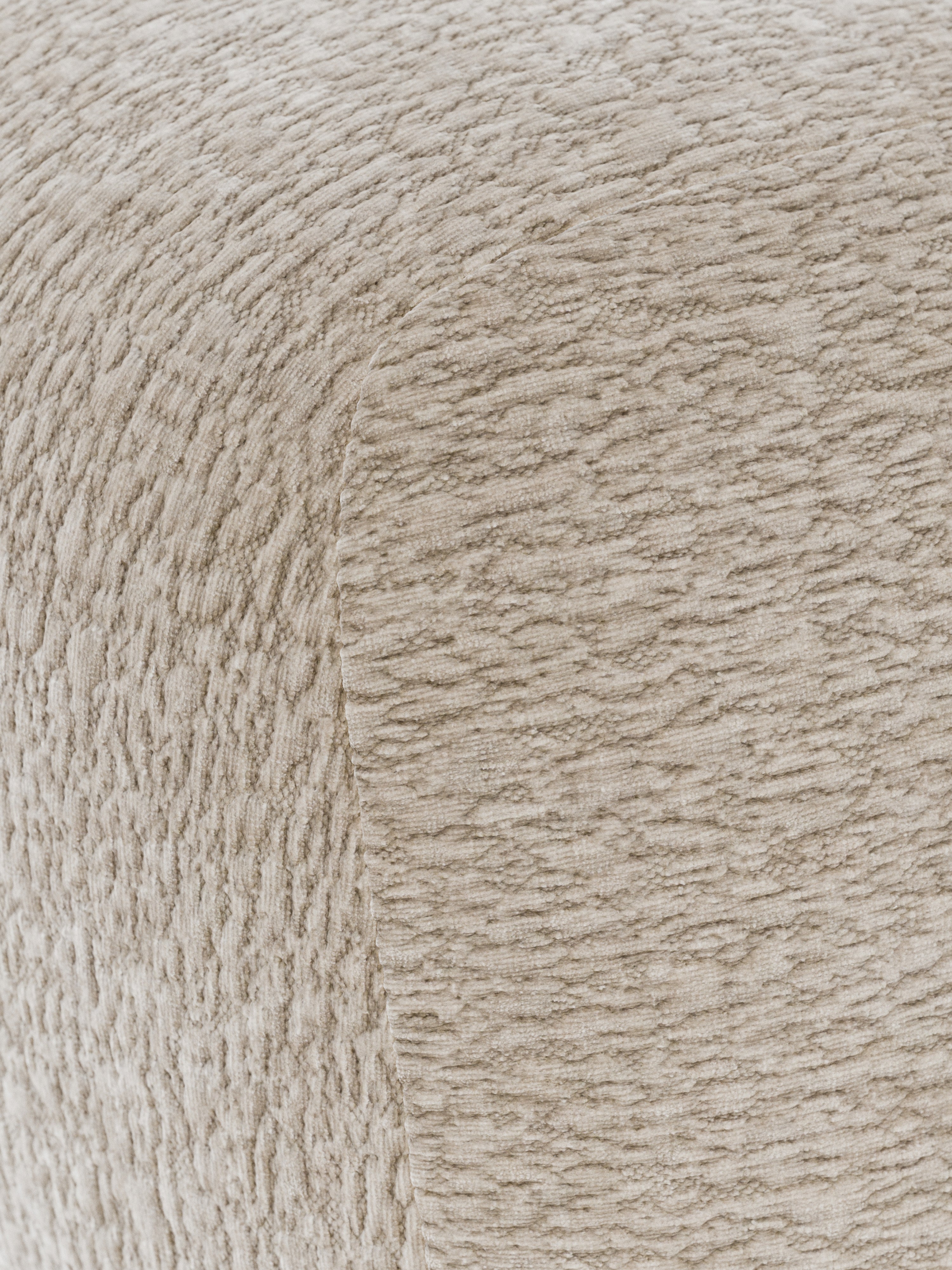 Wolke Oval Ottoman