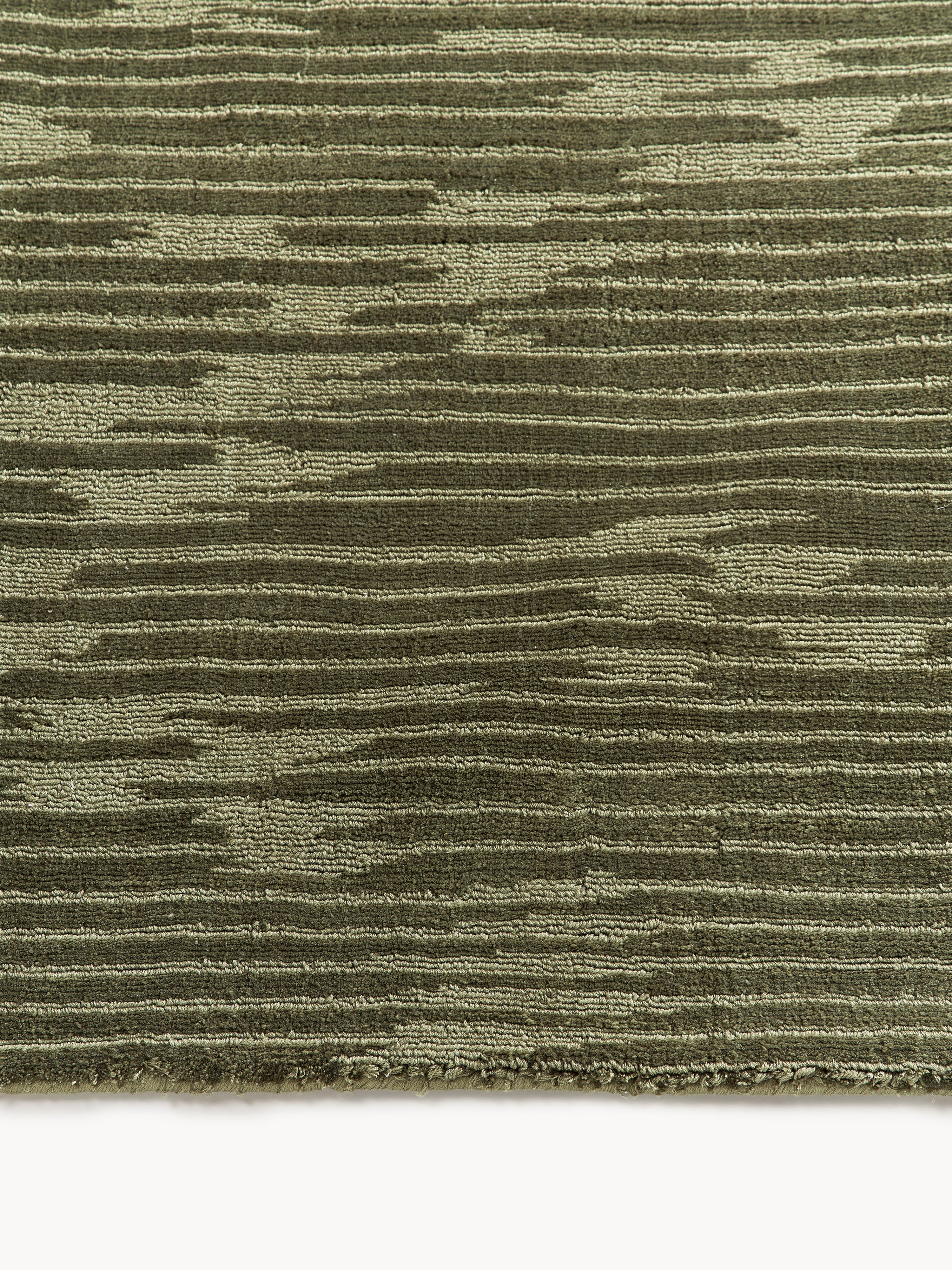 Oriana Hand-Woven Lyocell Rug