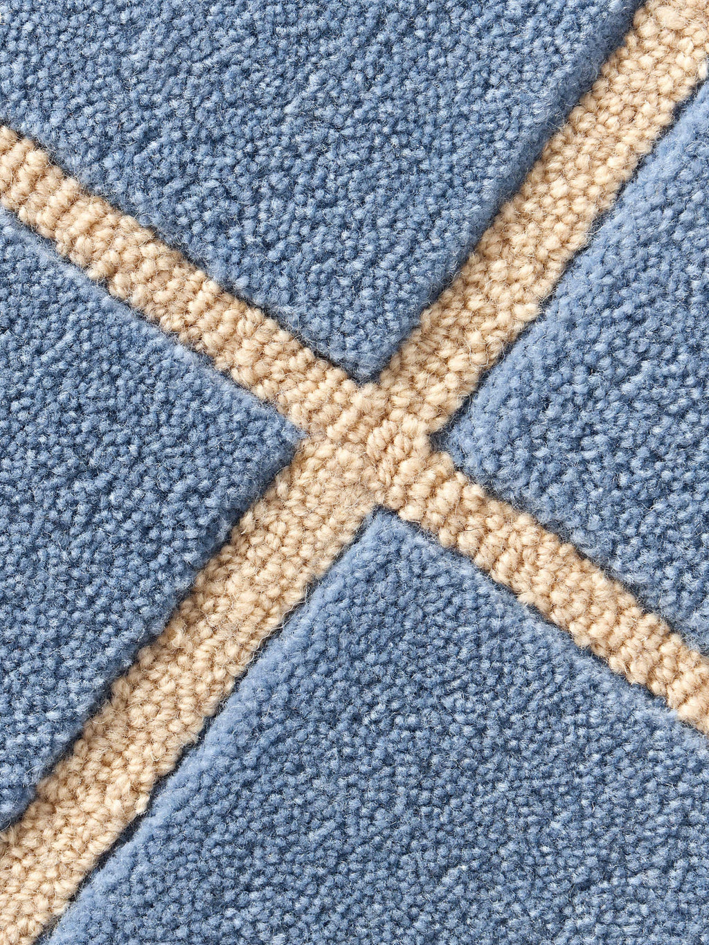 Kallie Hand-Tufted High-Low Wool Rug