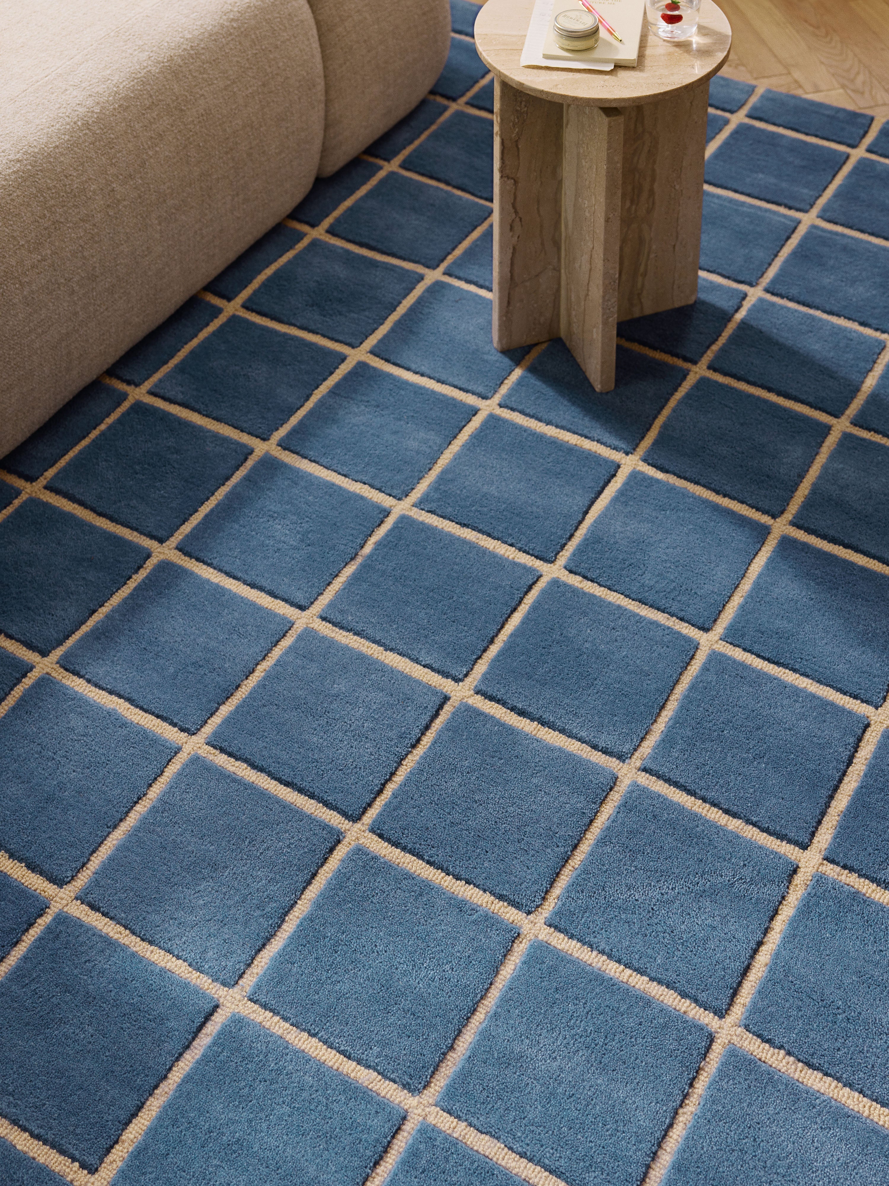 Kallie Hand-Tufted High-Low Wool Rug