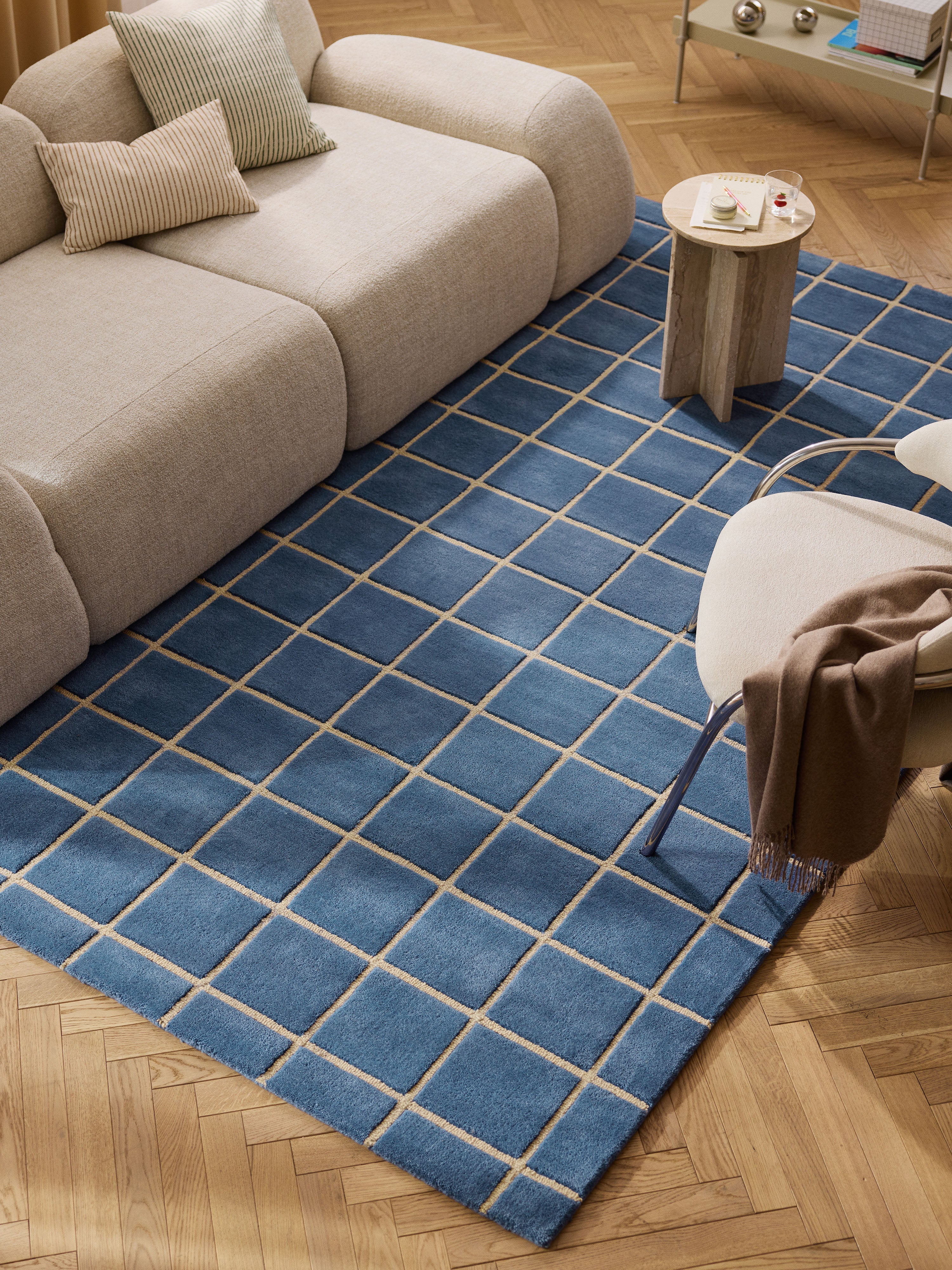 Kallie Hand-Tufted High-Low Wool Rug