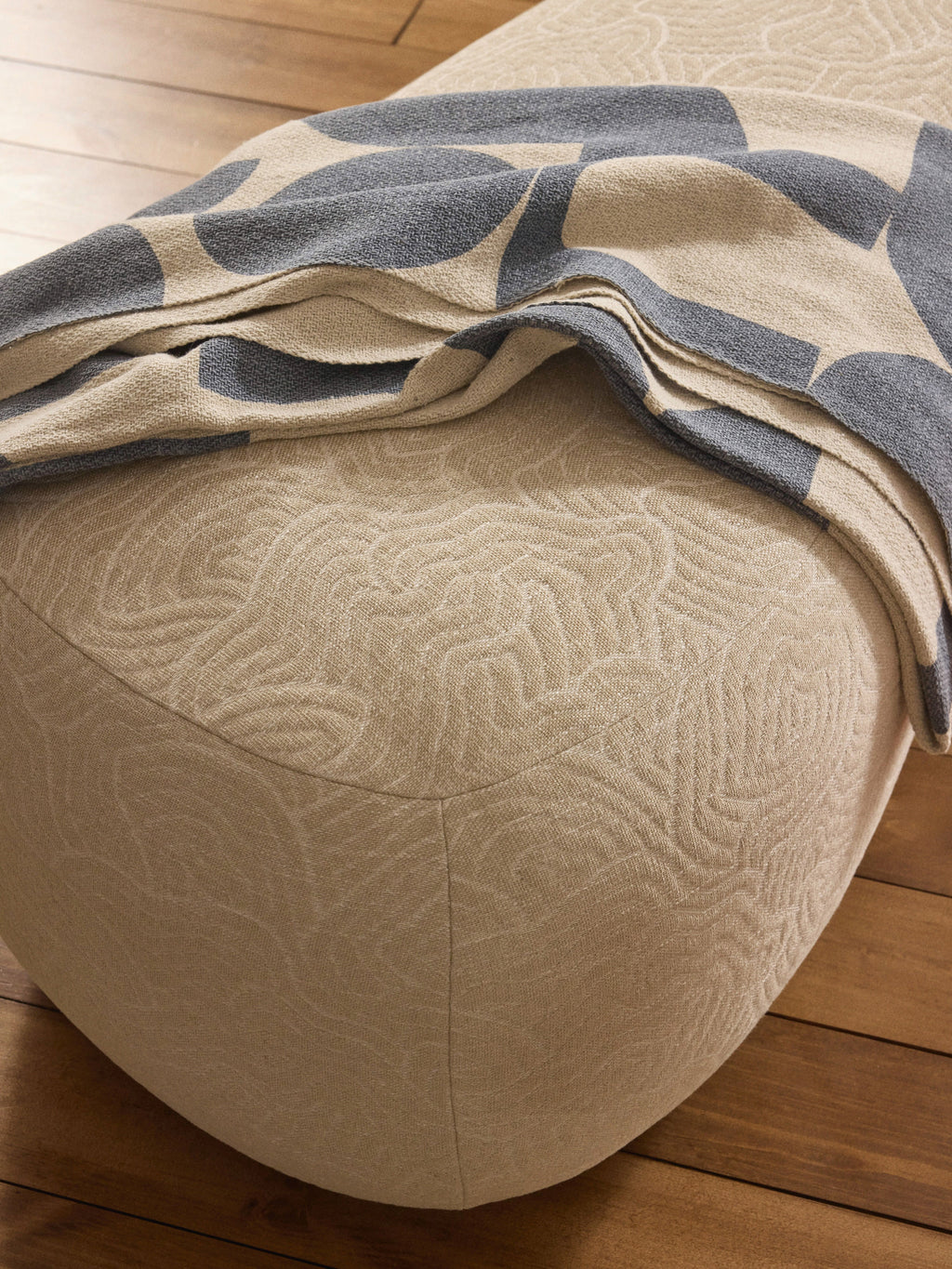 Alba XL Ottoman
