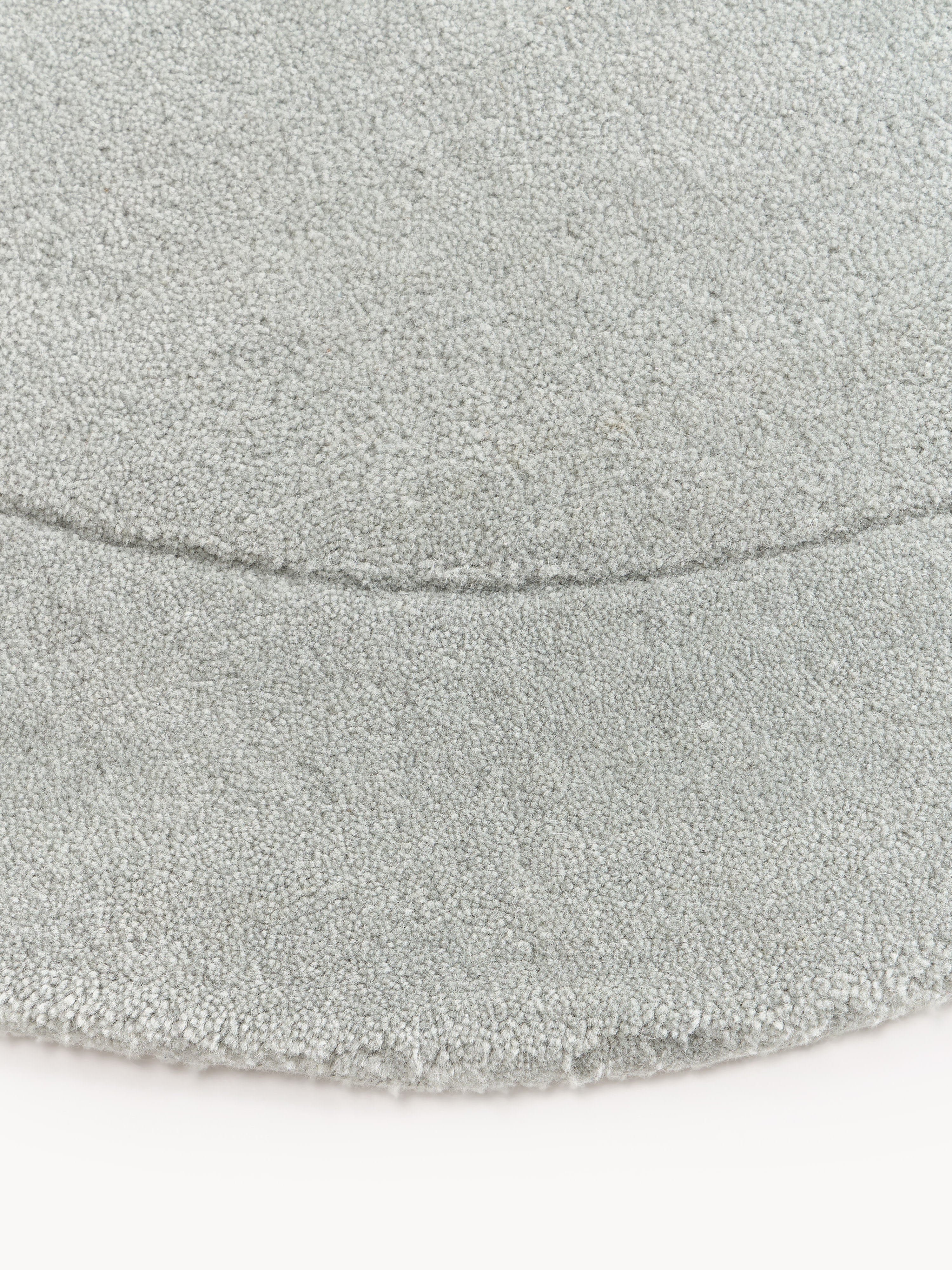Kadey Organic-Shaped Hand-Tufted Wool Rug