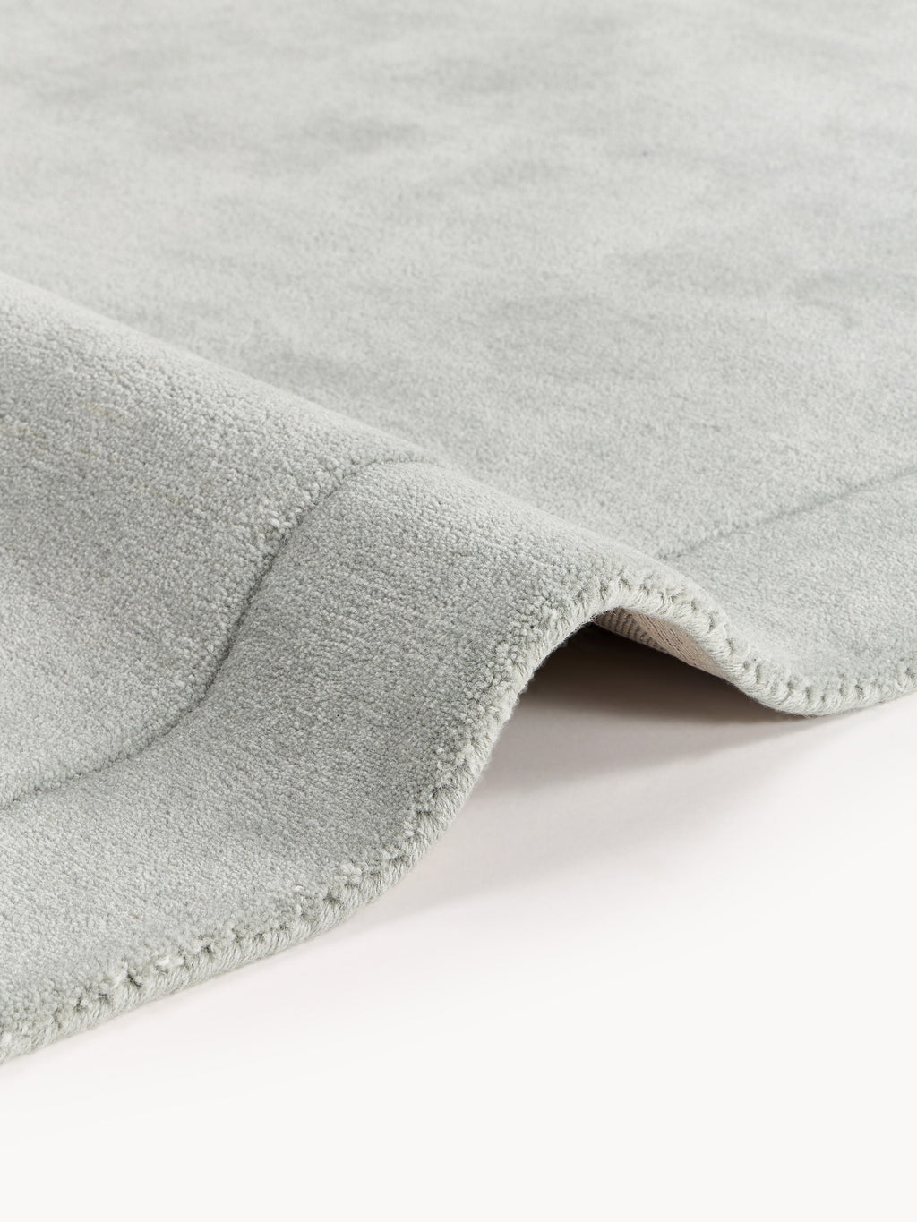 Kadey Organic-Shaped Hand-Tufted Wool Rug
