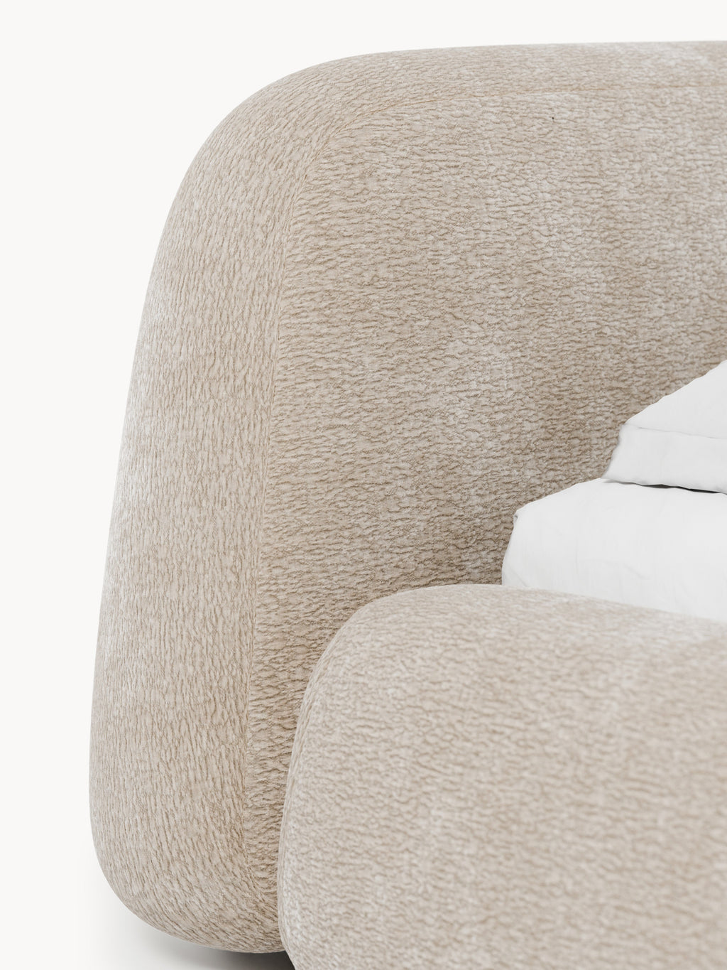 Wolke Upholstered Bed