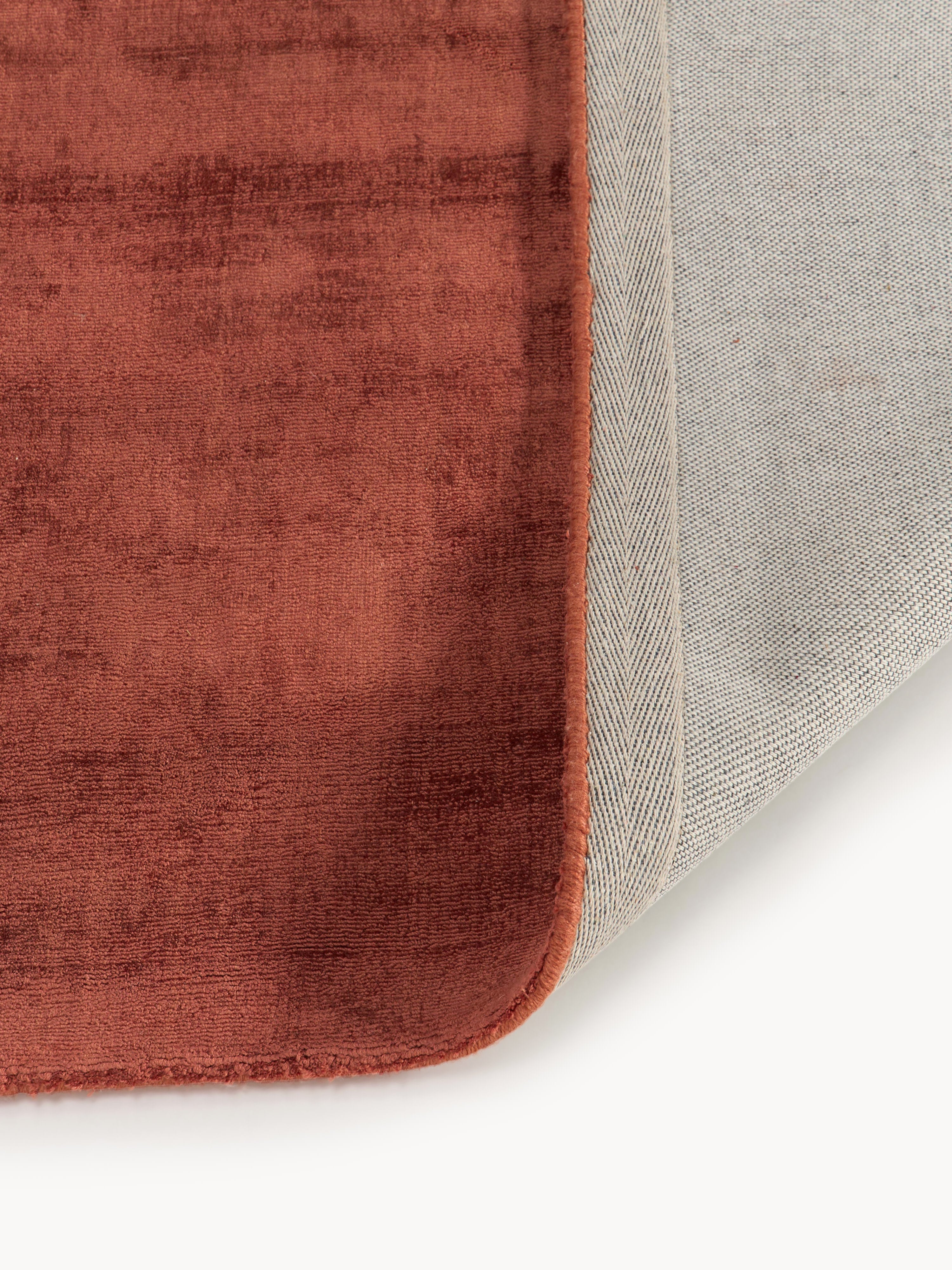 Jane Hand-Woven Viscose Rug