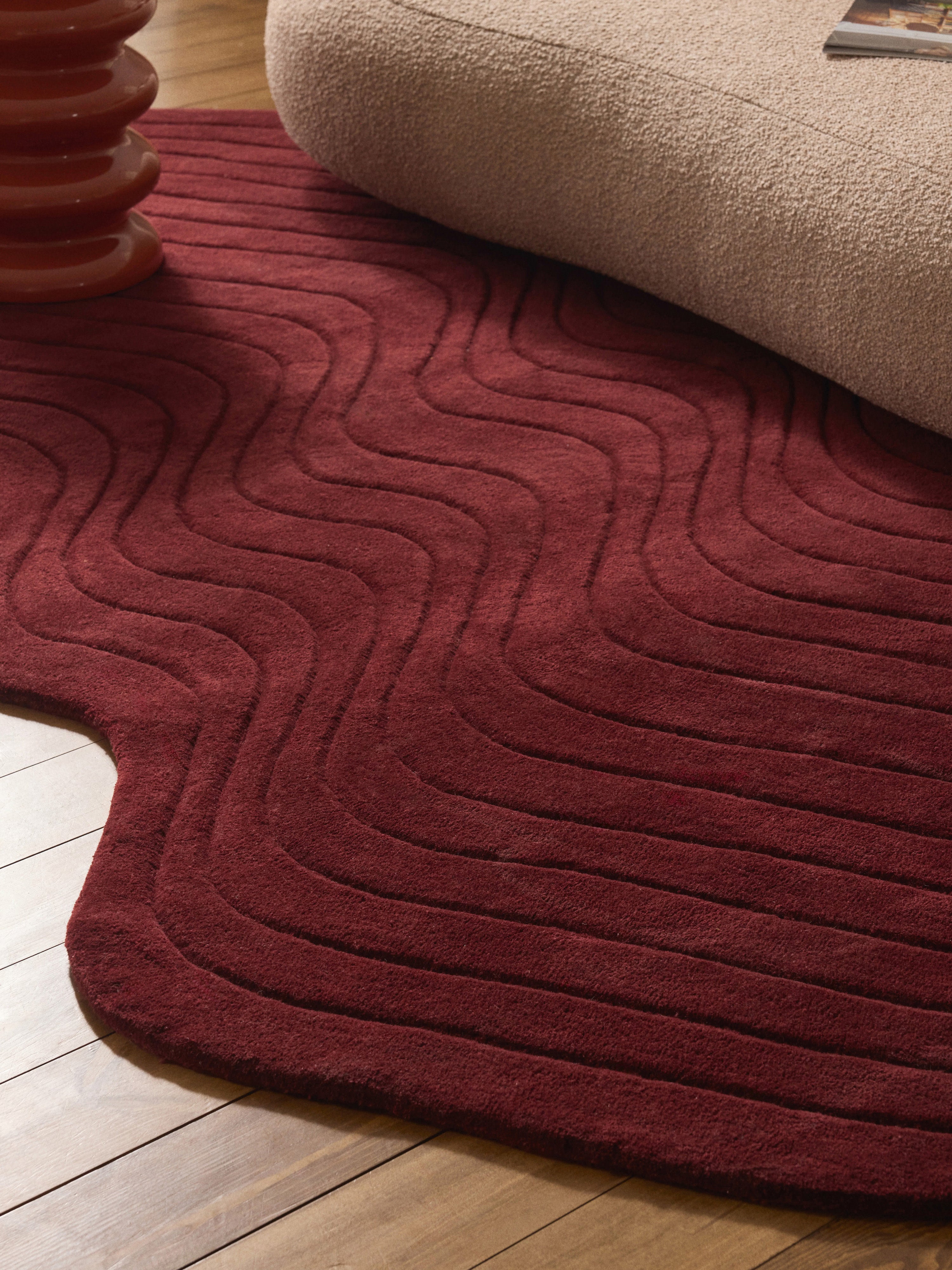 Aliza Organic-Shaped Hand-Tufted Wool Rug