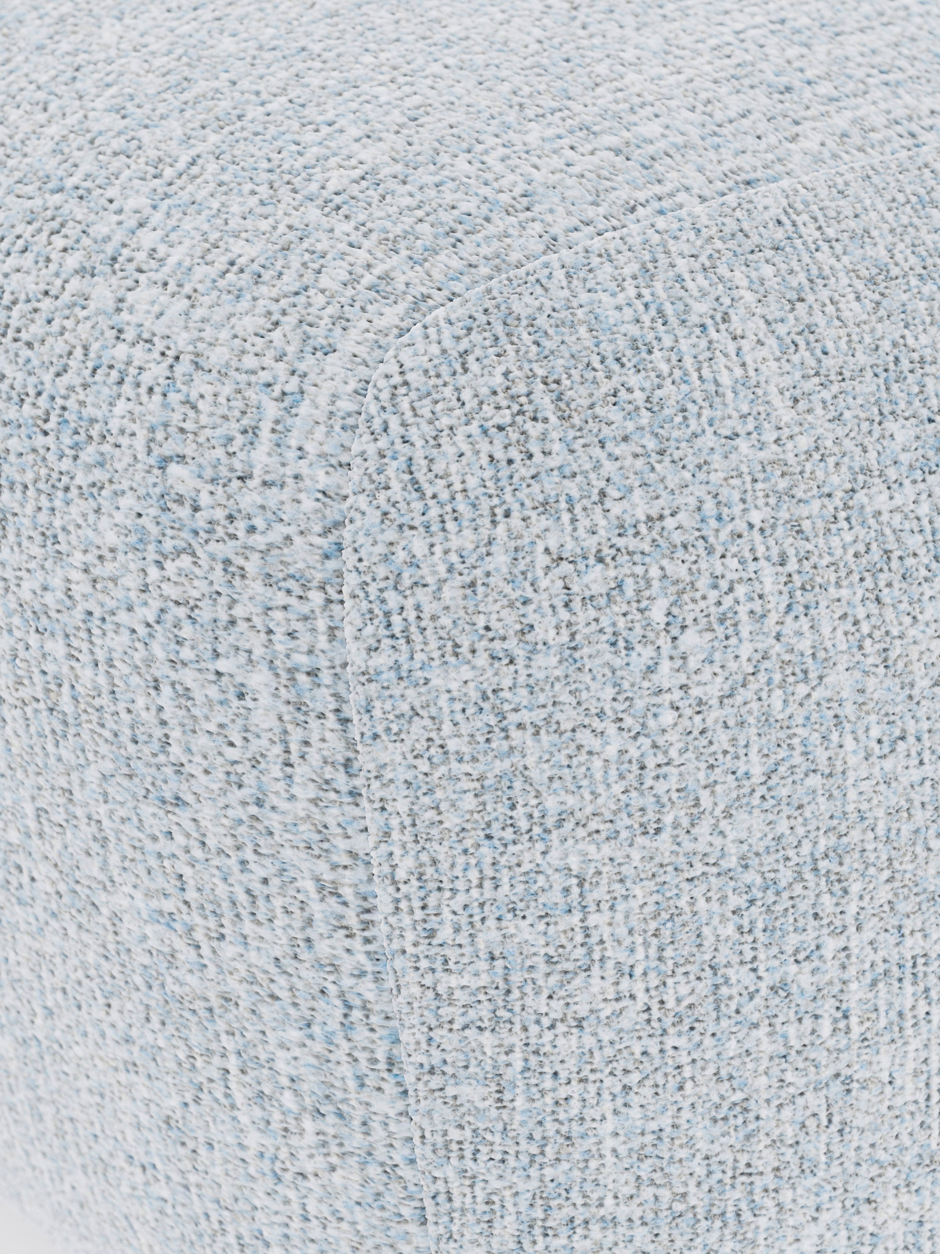 Wolke Oval Bouclé Ottoman