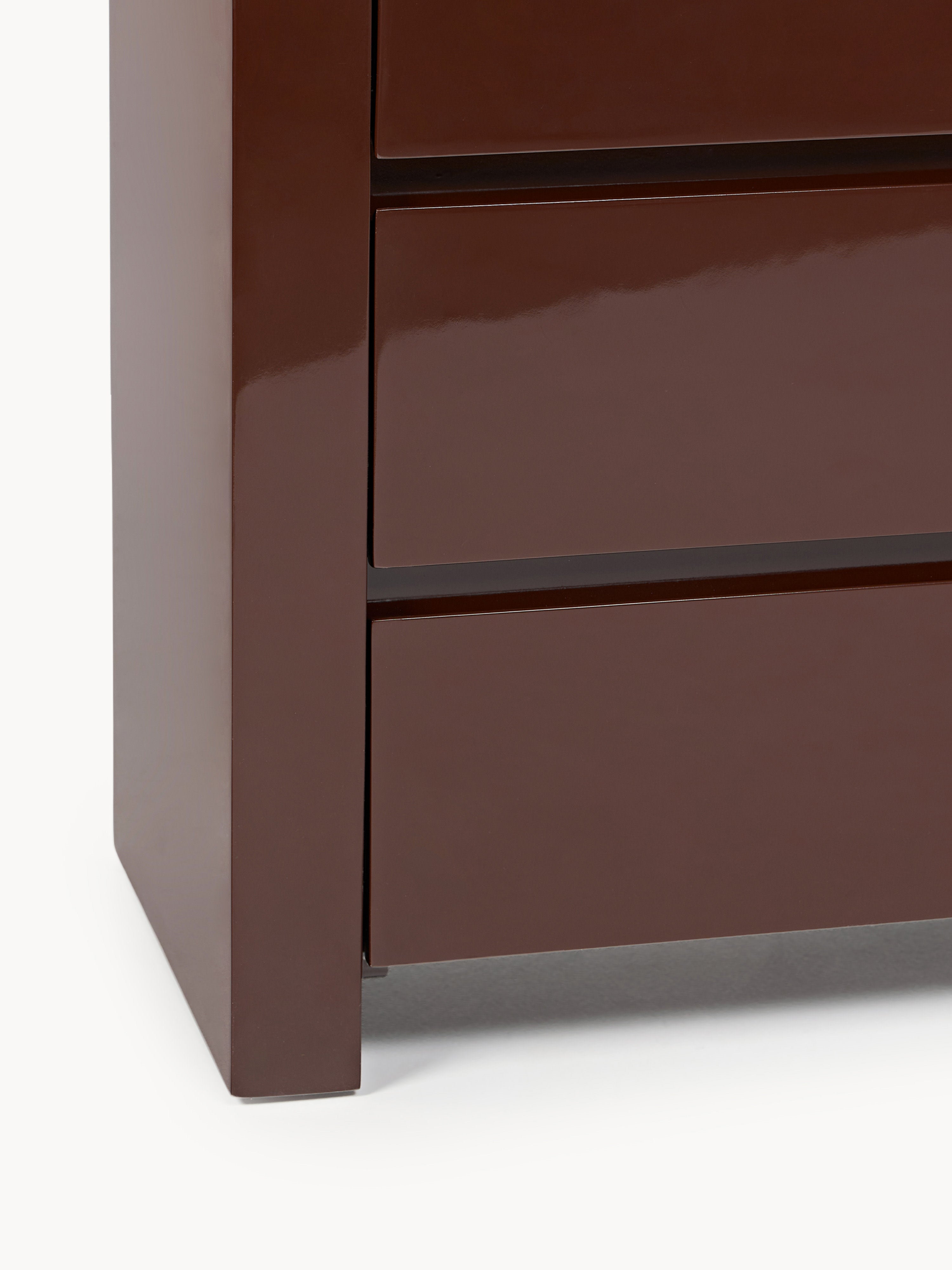 Liv Dresser