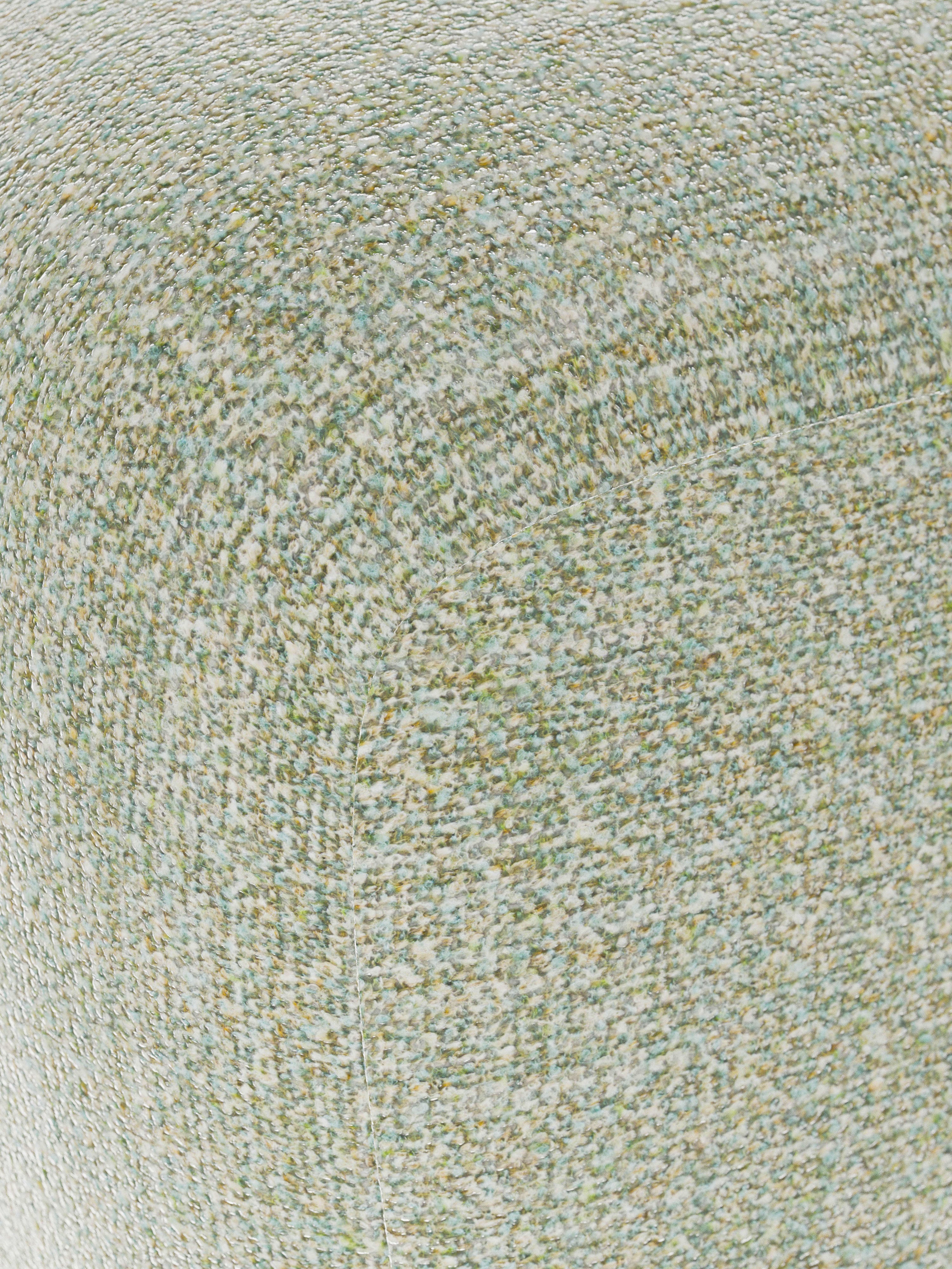 Wolke High Bouclé Ottoman