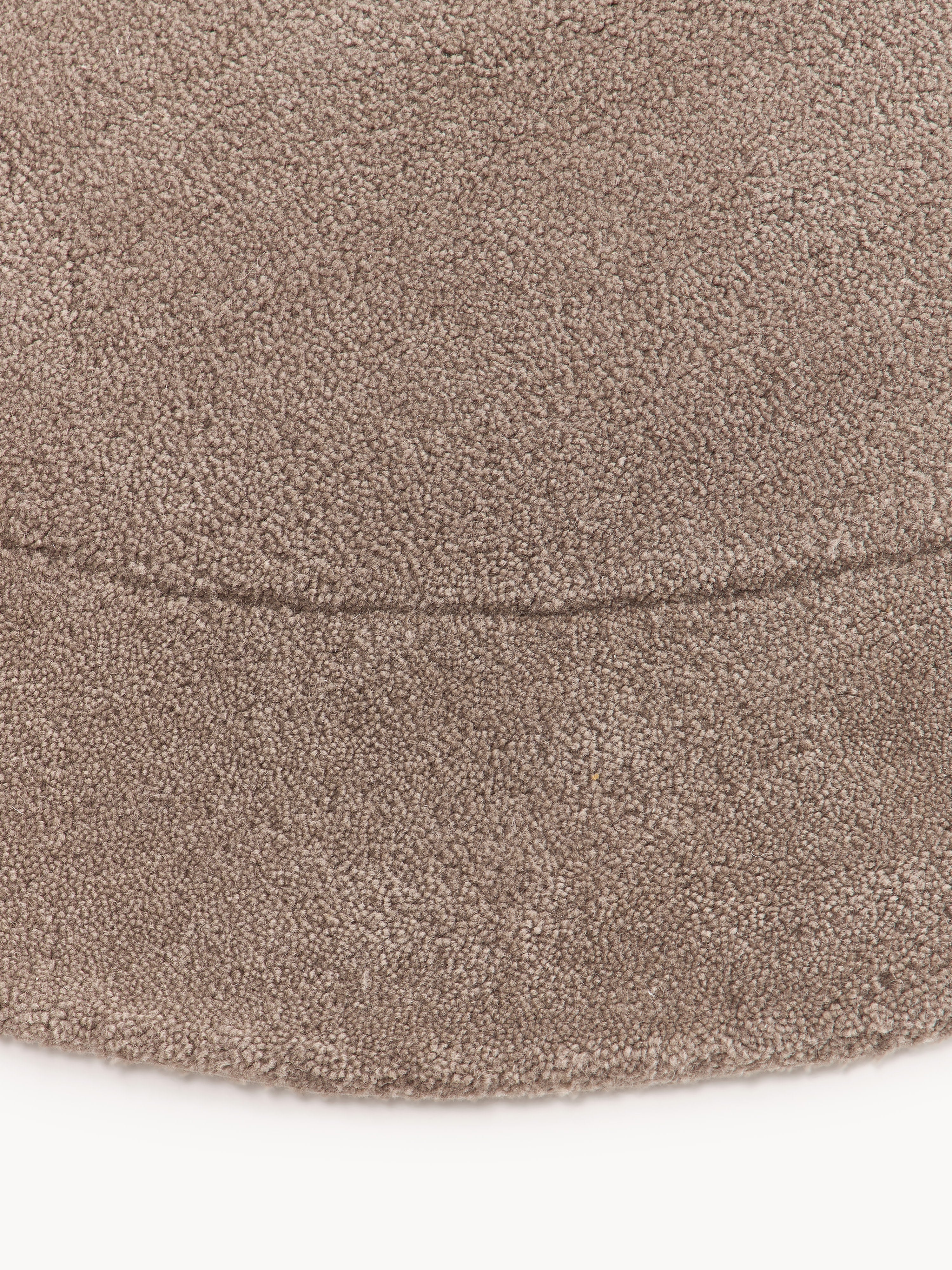Kadey Organic-Shaped Hand-Tufted Wool Rug