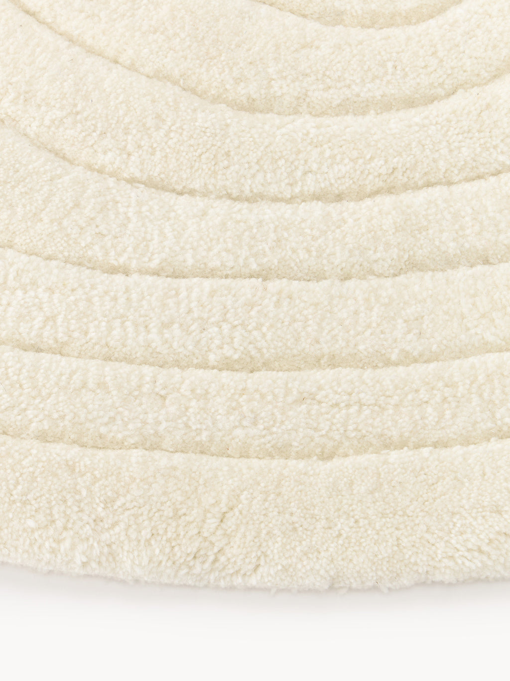 Aliza Organic-Shaped Hand-Tufted Wool Rug