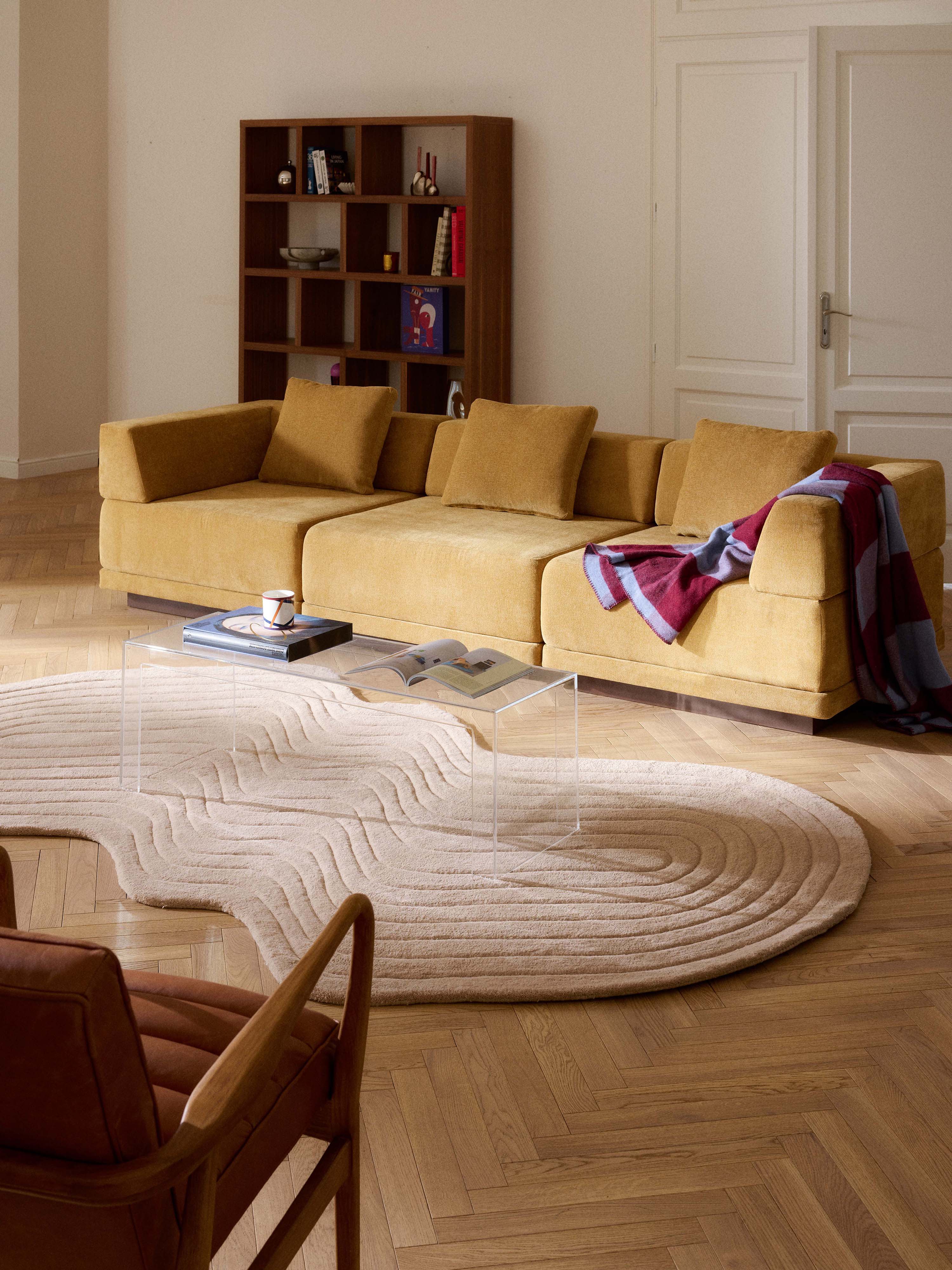 Aliza Organic-Shaped Hand-Tufted Wool Rug
