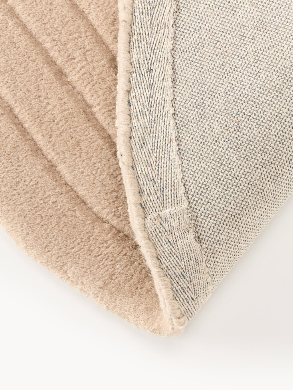 Aliza Organic-Shaped Hand-Tufted Wool Rug