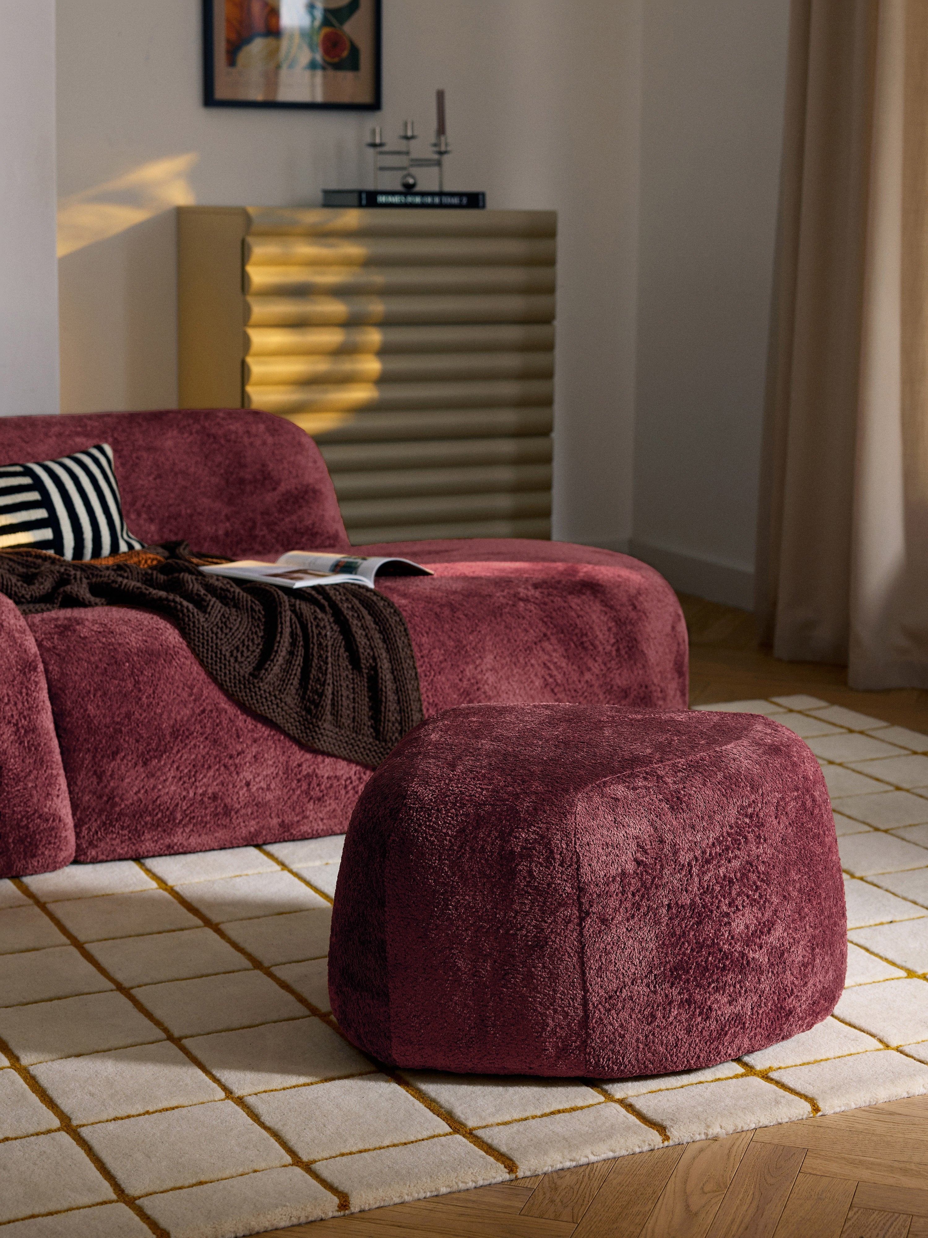 Wolke Oval Teddy Bouclé Ottoman