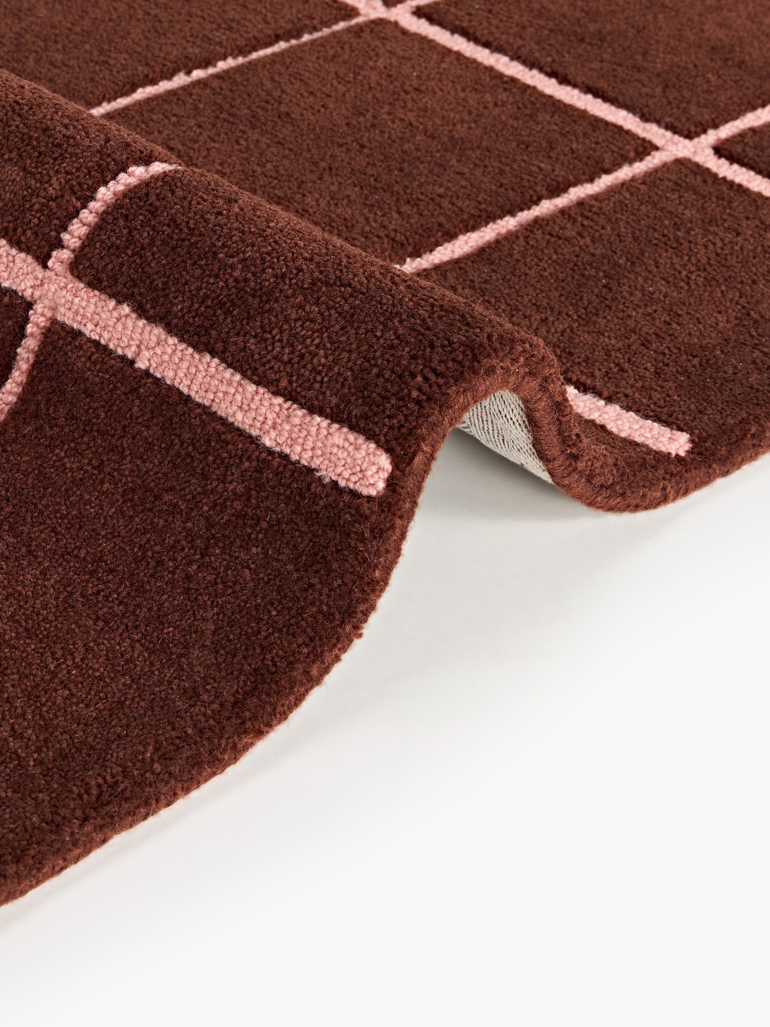 Kallie Hand-Tufted High-Low Wool Rug
