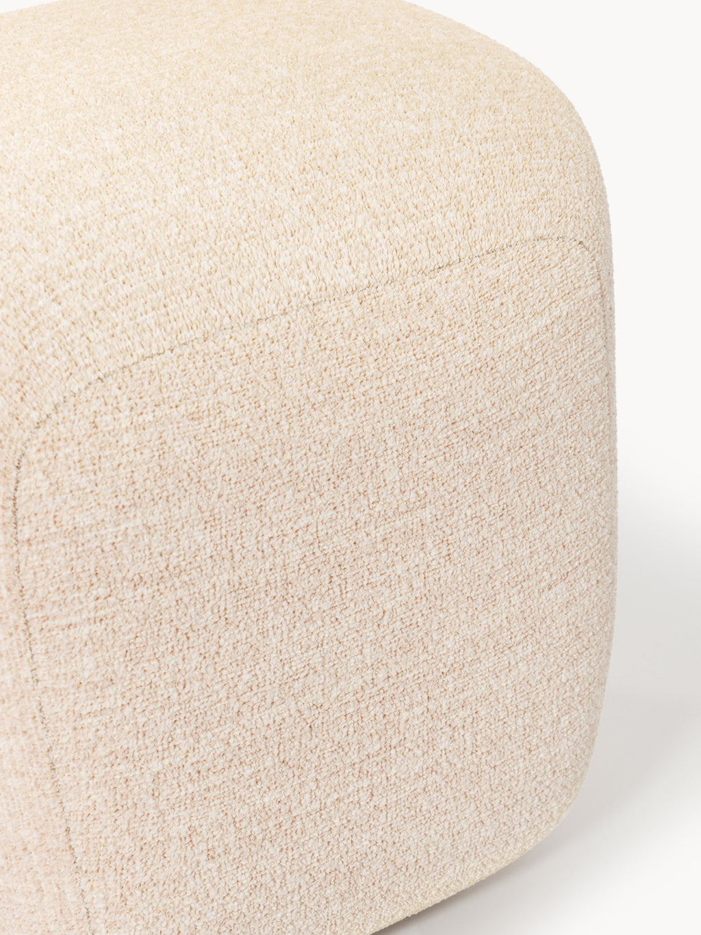 Wolke High Bouclé Ottoman