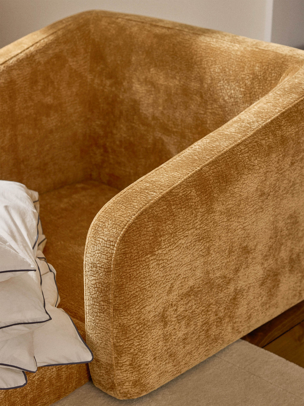 Eliot Chair Bed