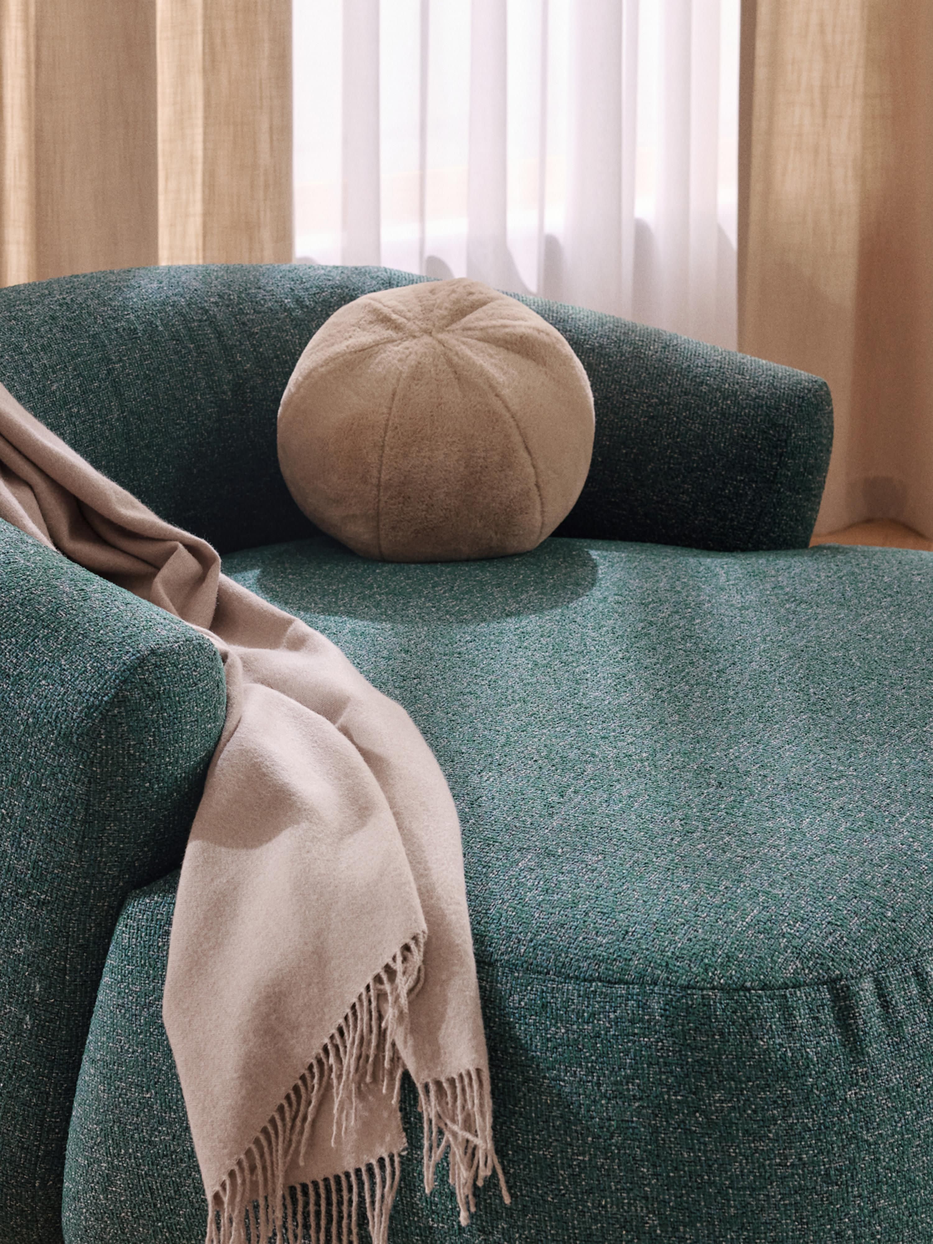 Sofia XL Bouclé Lounge Chair