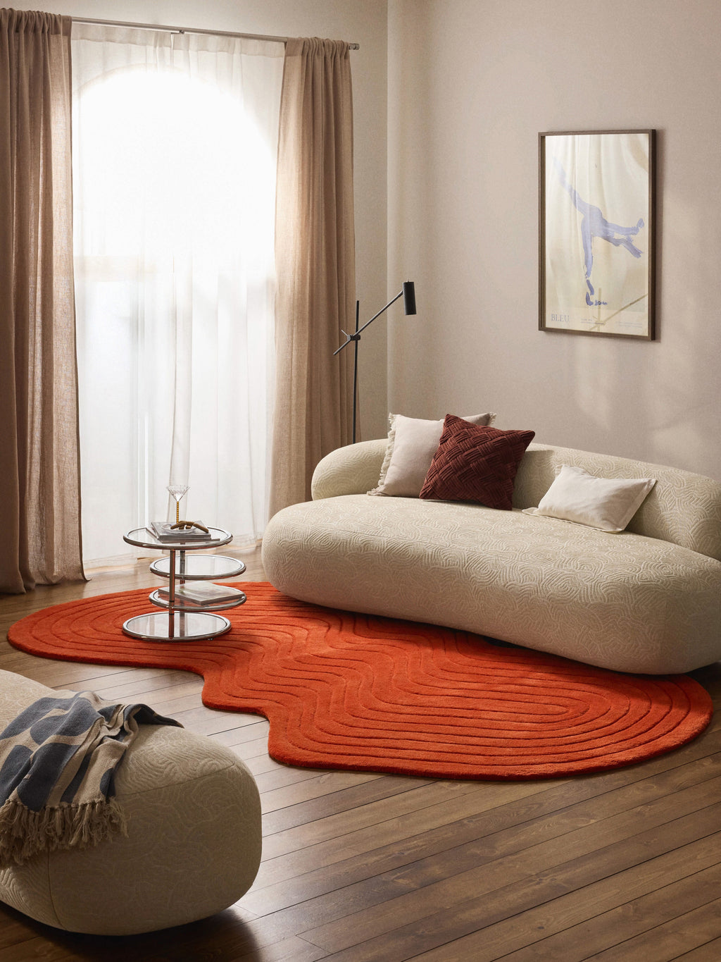 Aliza Organic-Shaped Hand-Tufted Wool Rug