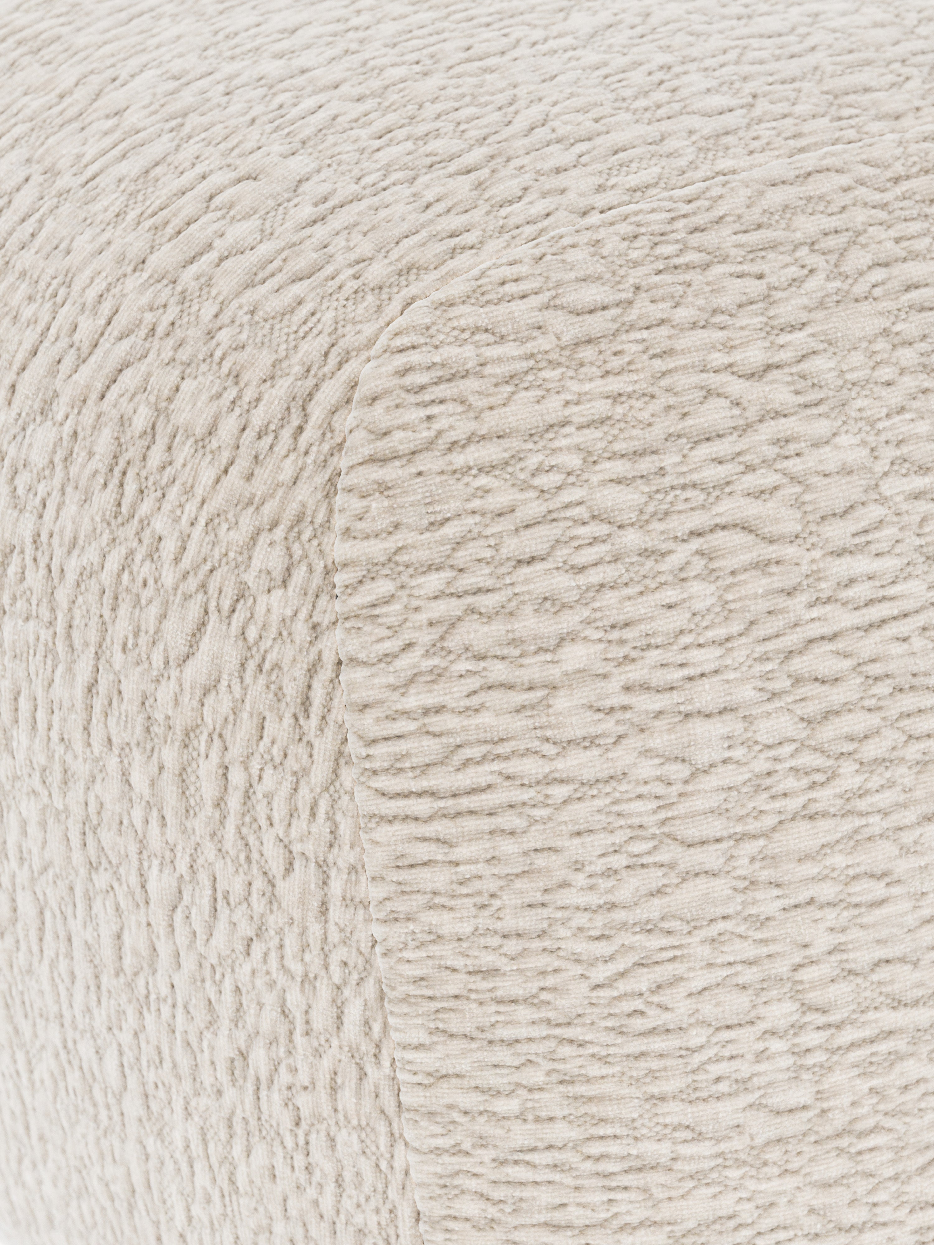 Wolke Oval Ottoman
