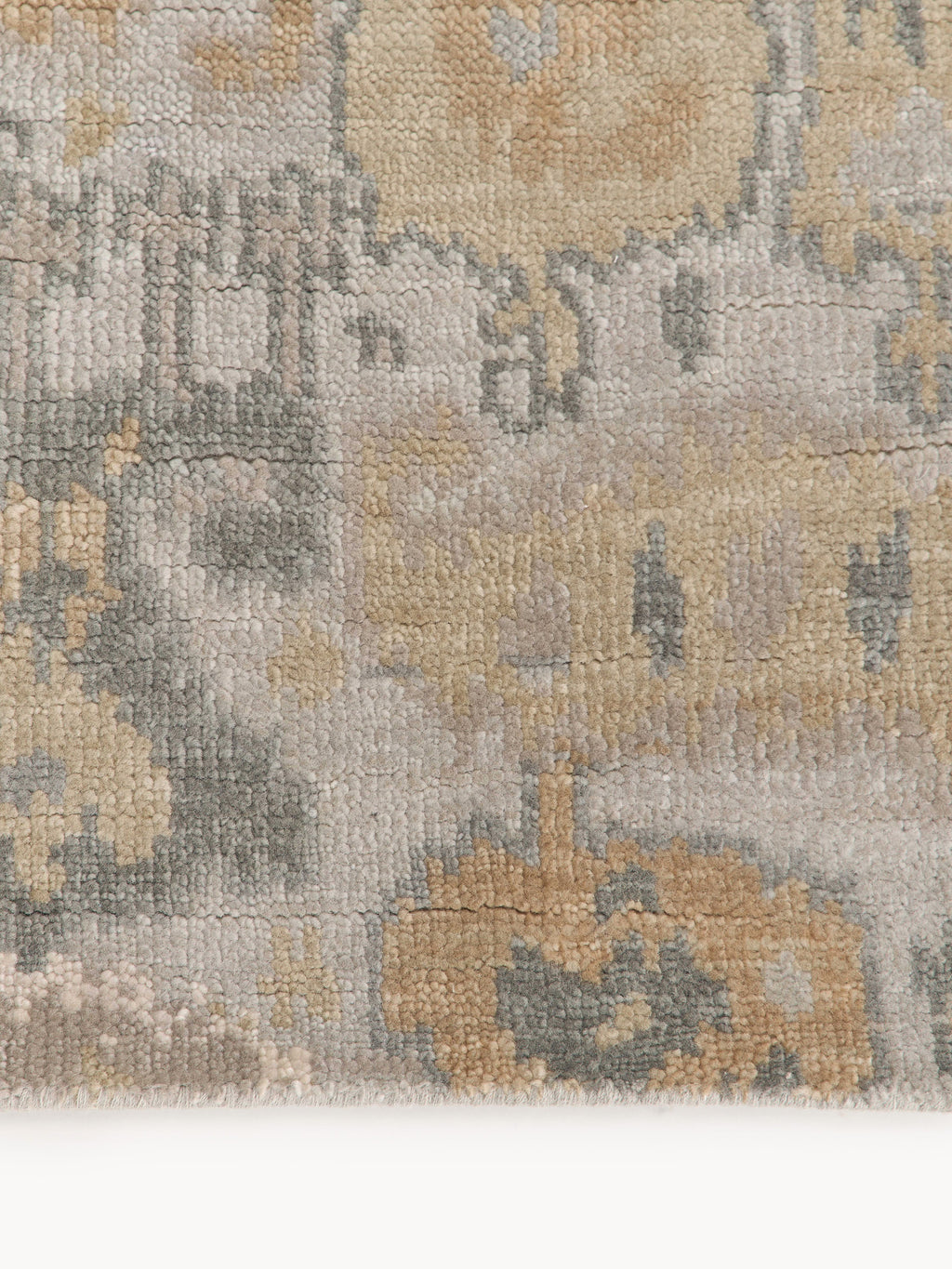 Hand-Knotted Wool Rug Amun