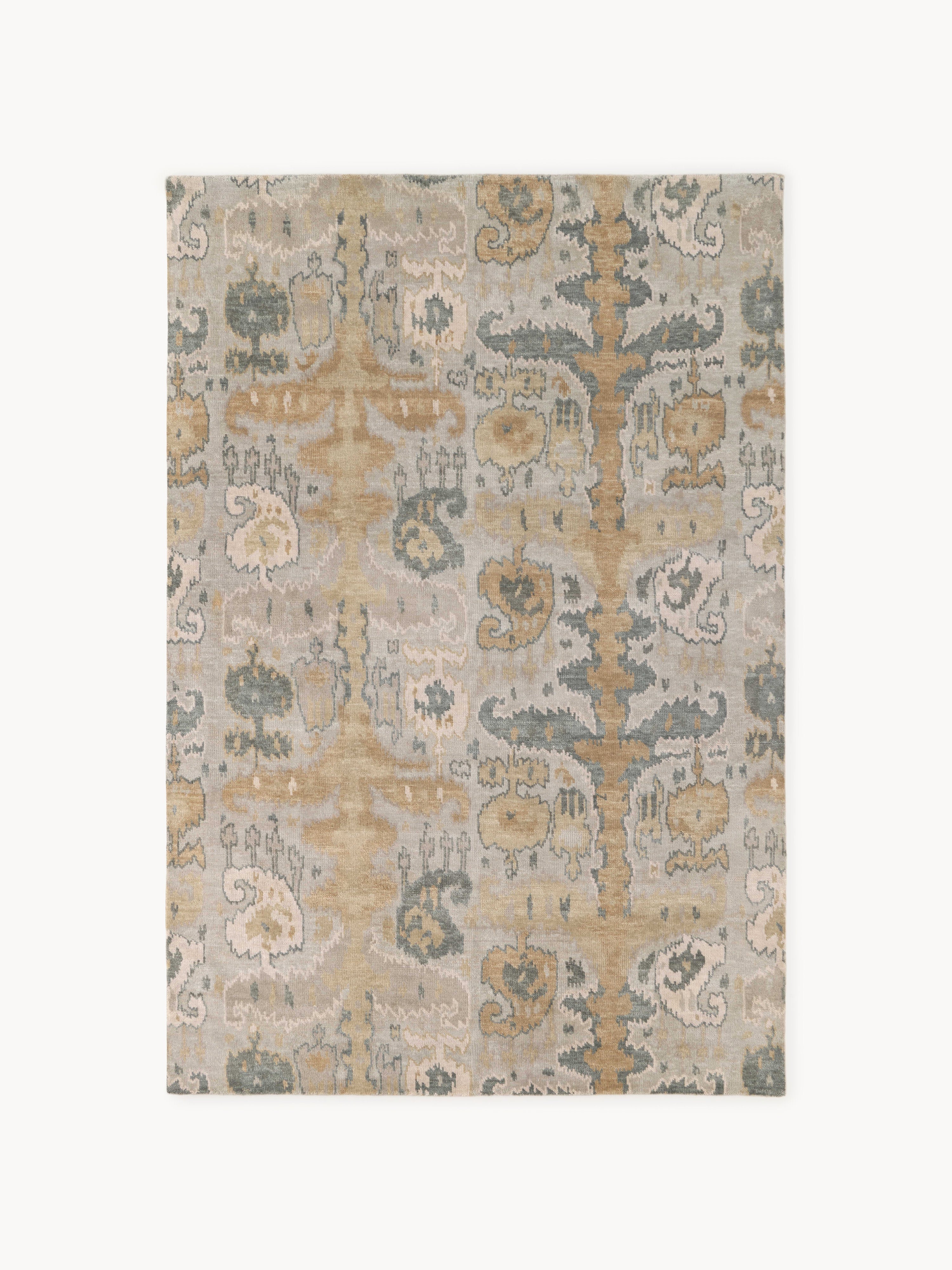 Hand-Knotted Wool Rug Amun