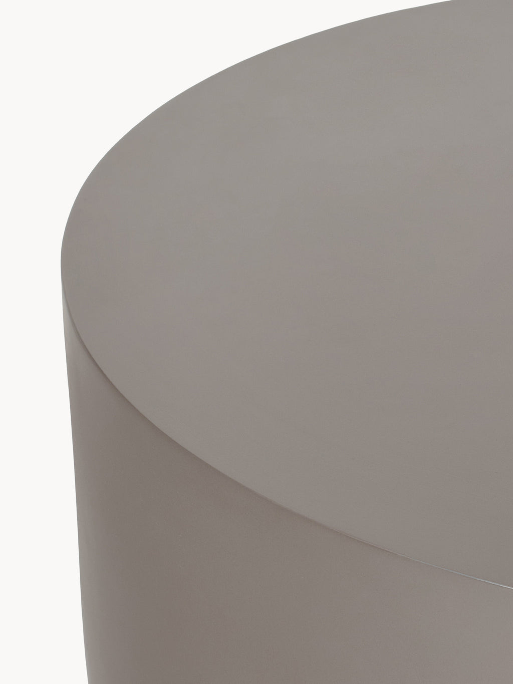 Rona Round In- & Outdoor Coffee Table