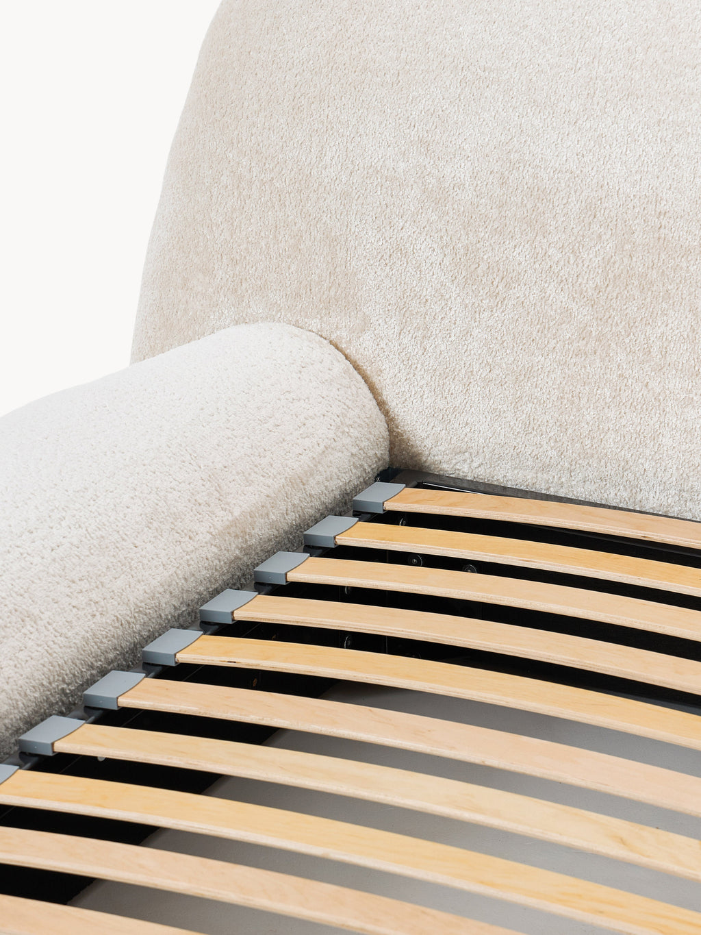 Wolke Upholstered Teddy Bouclé Bed