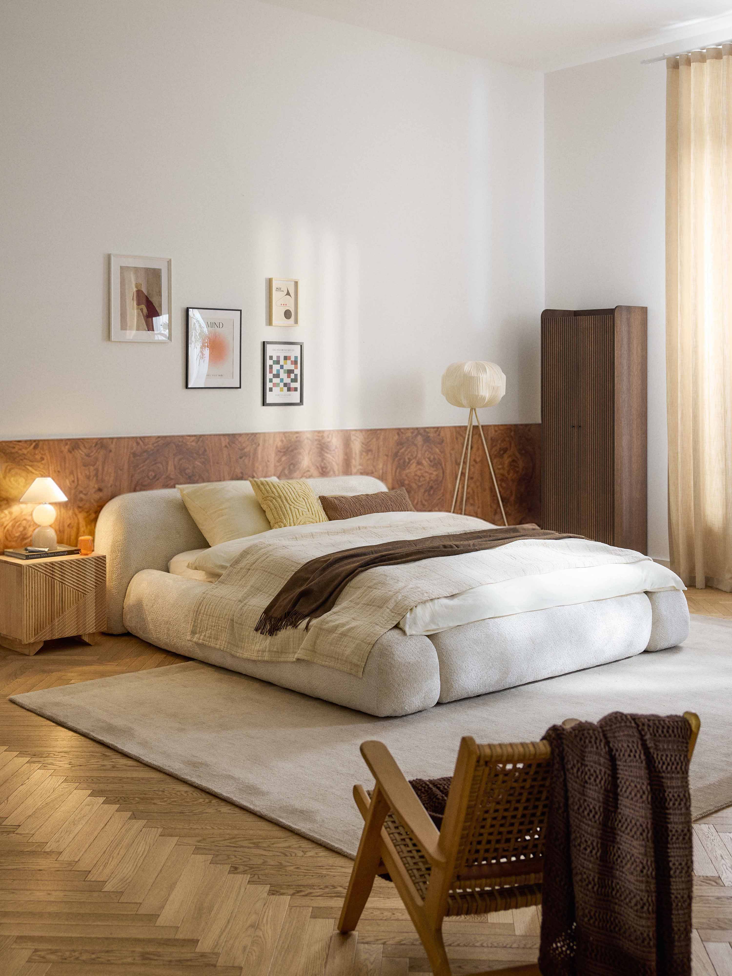 Wolke Upholstered Teddy Bouclé Bed